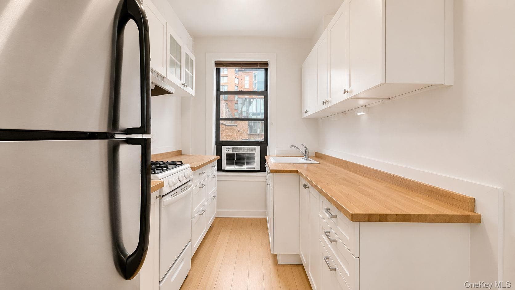 4-6 W 105th Street Unit: 6A thumbnail 14