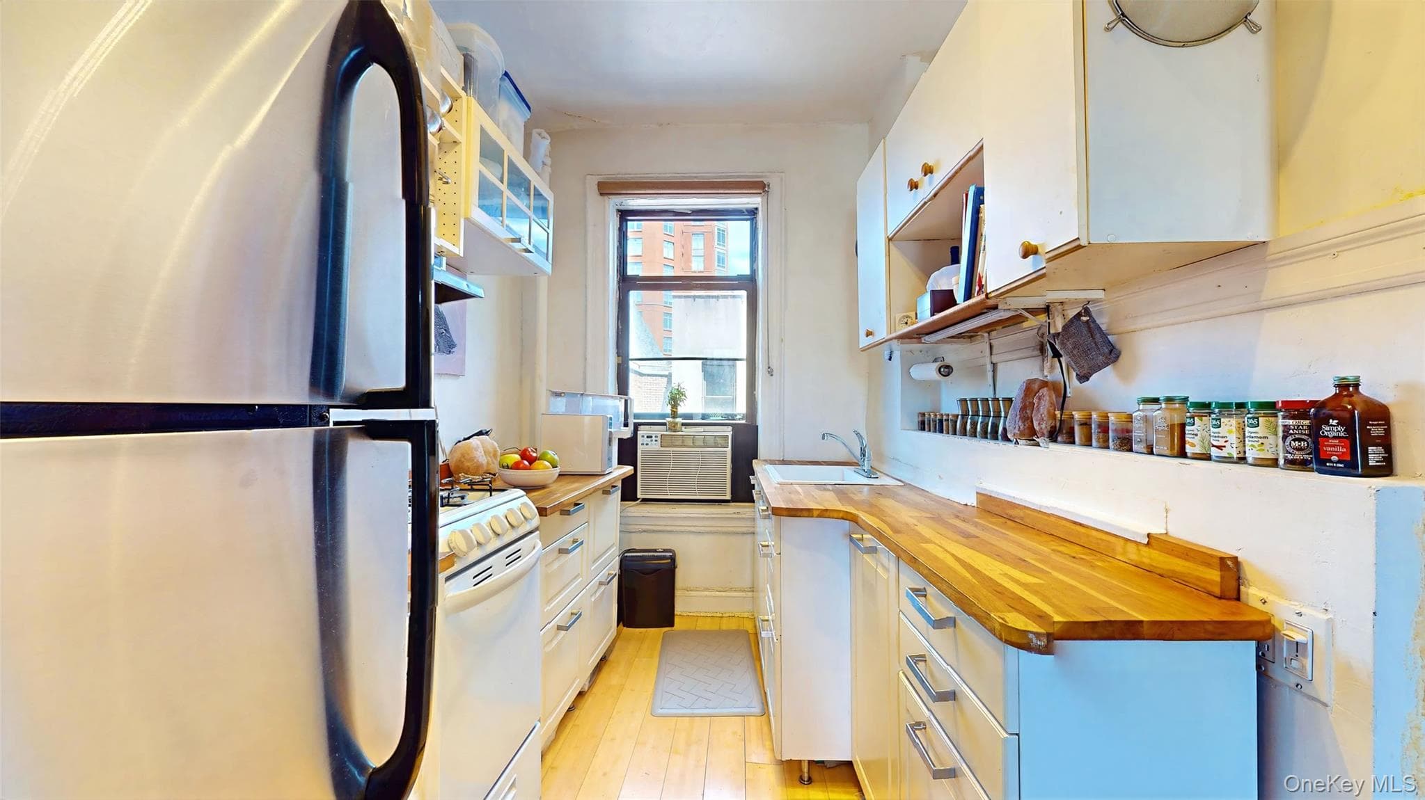 4-6 W 105th Street Unit: 6A thumbnail 25