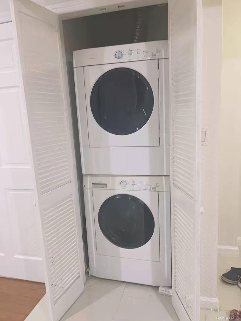 142-28 37th Avenue Unit: 2C thumbnail 8