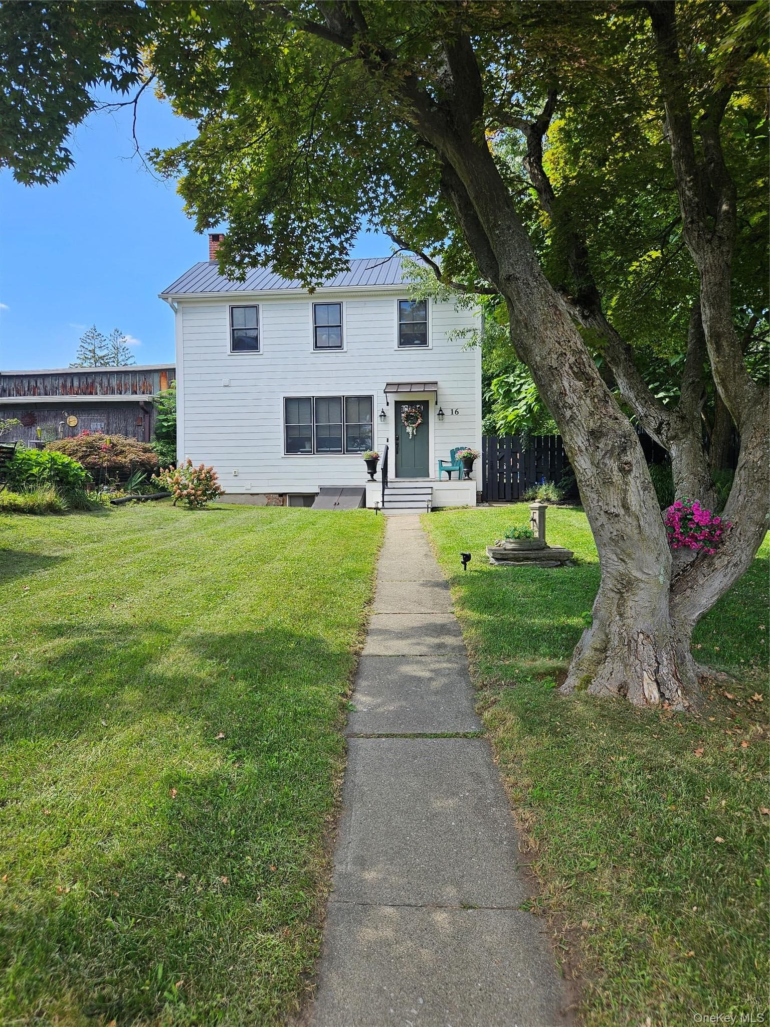 16 N Washington Street photo 1