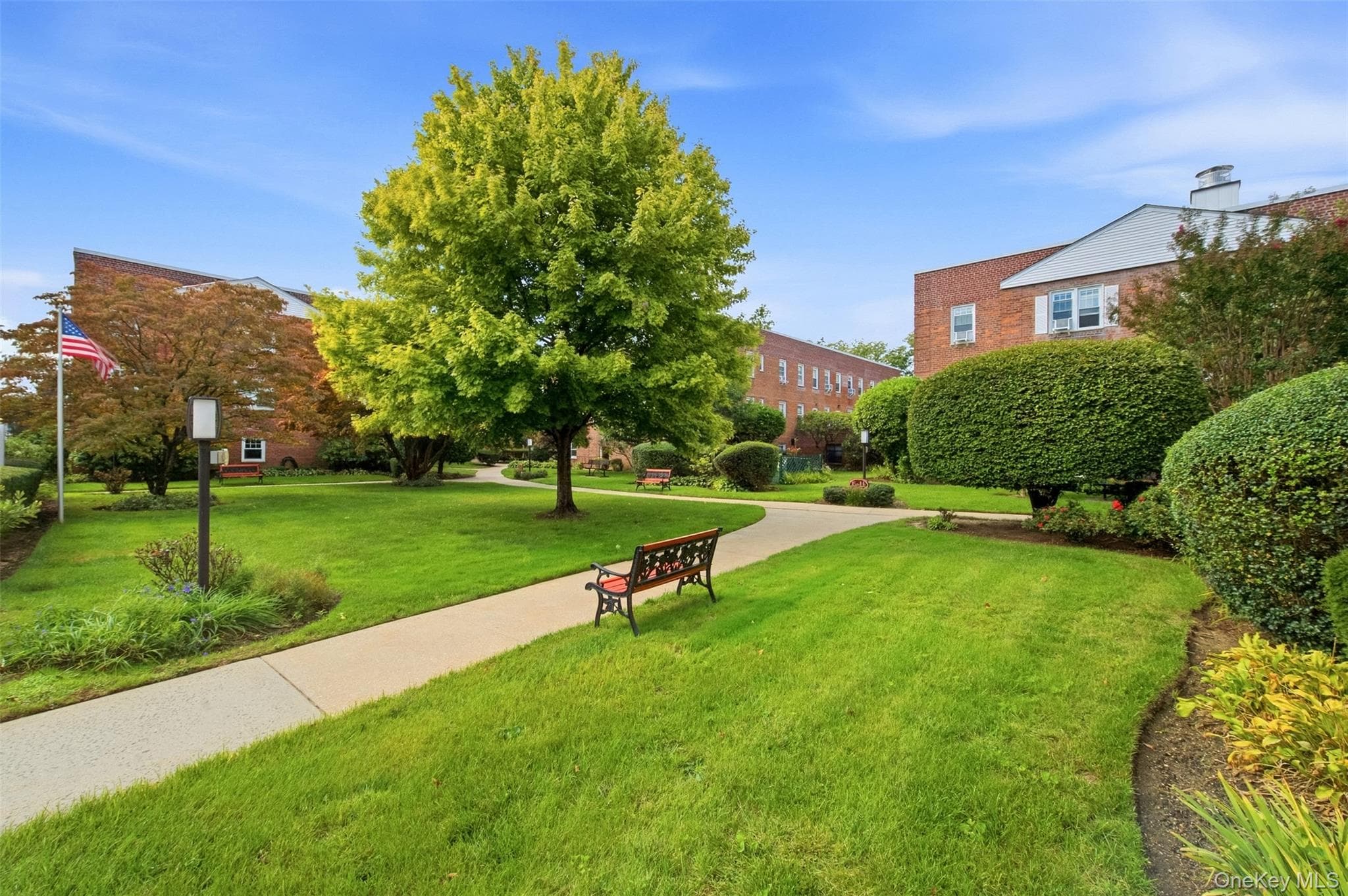 200 N Village Avenue Unit: D7 thumbnail 19