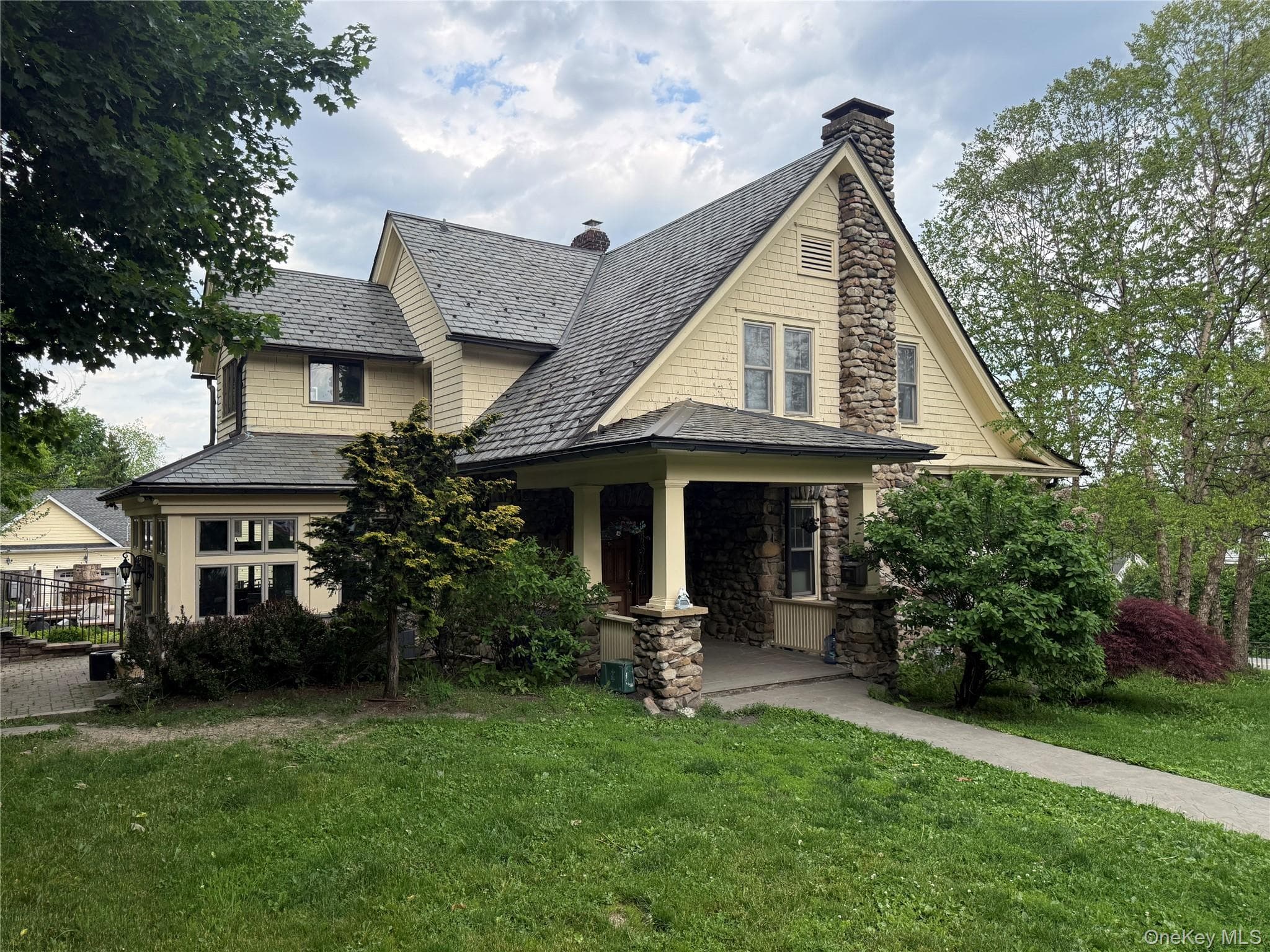 205 High Street, Monroe