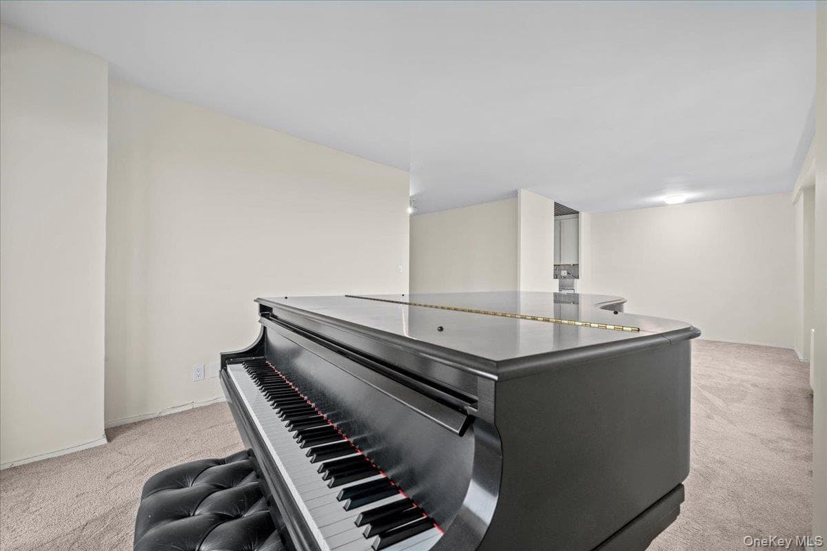 555 Kappock ST Unit: 21d thumbnail 5