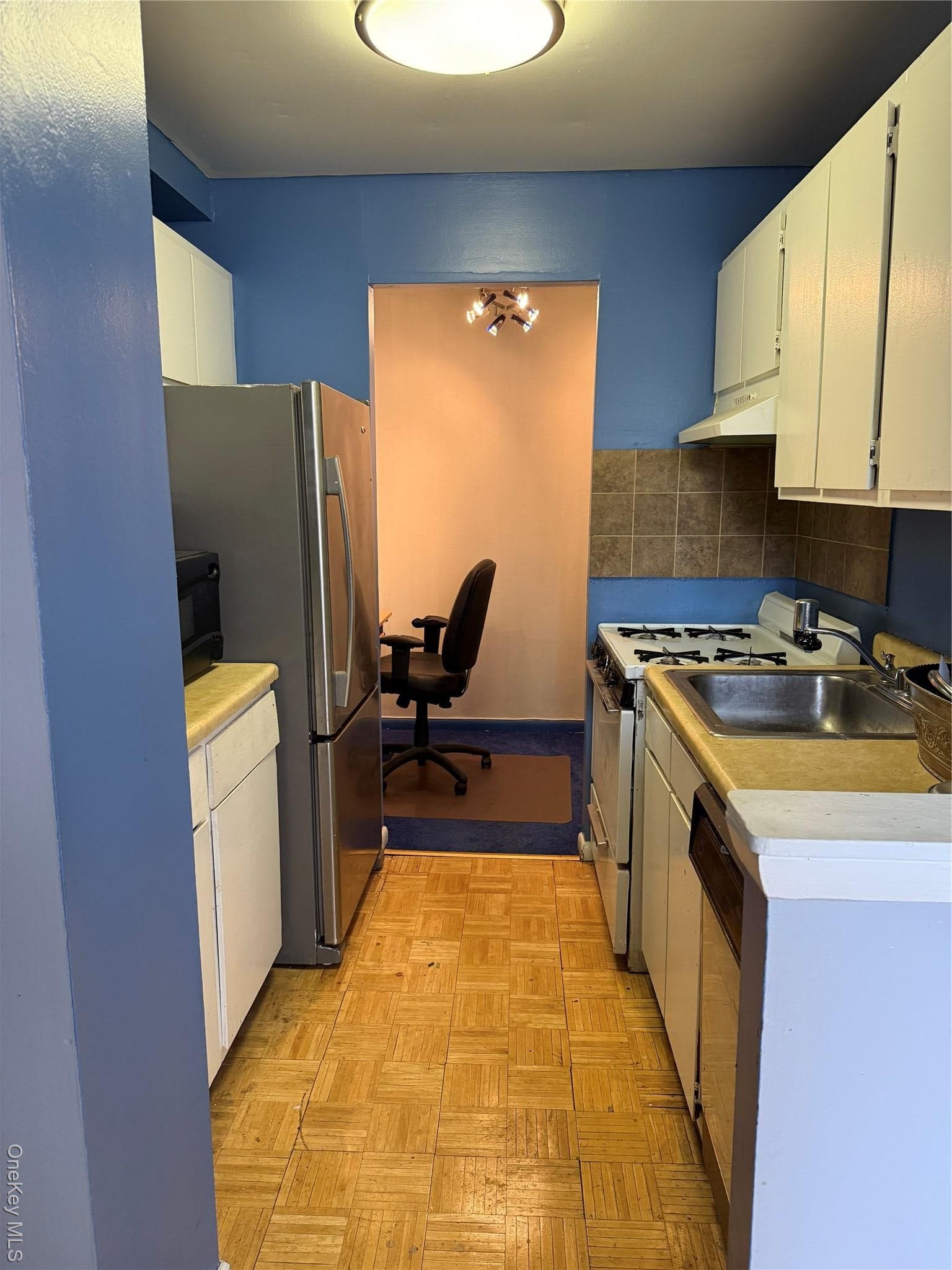 377 N Broadway Unit: 201 thumbnail 5