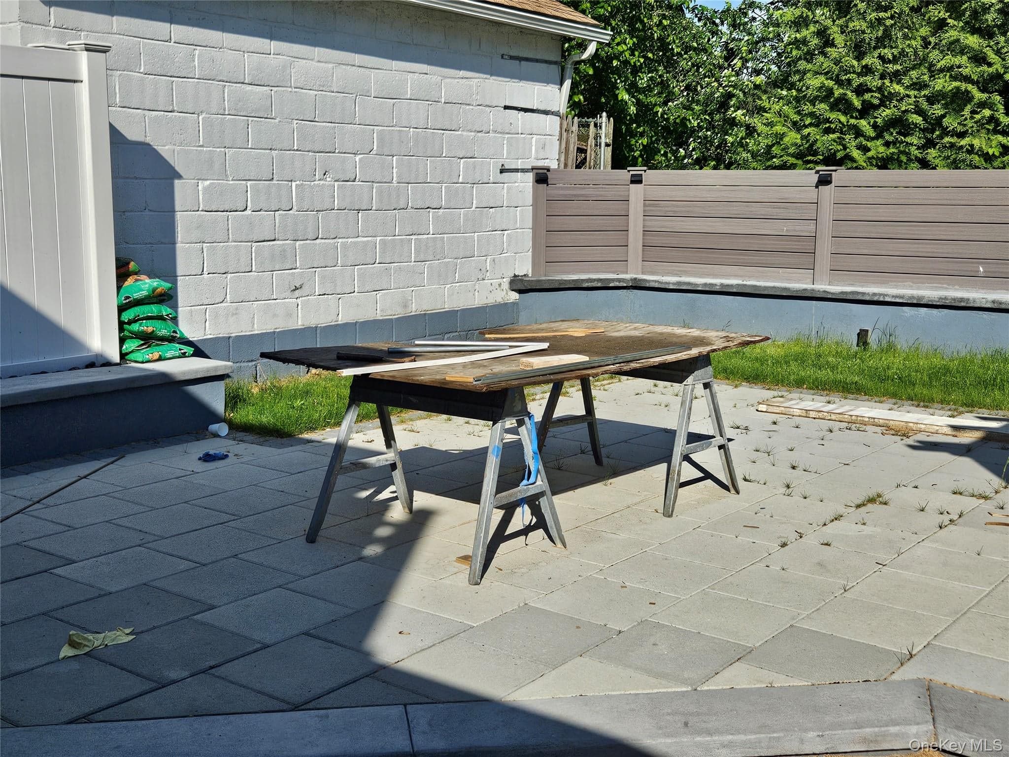 94 Briggs Avenue Unit: 1 thumbnail 17