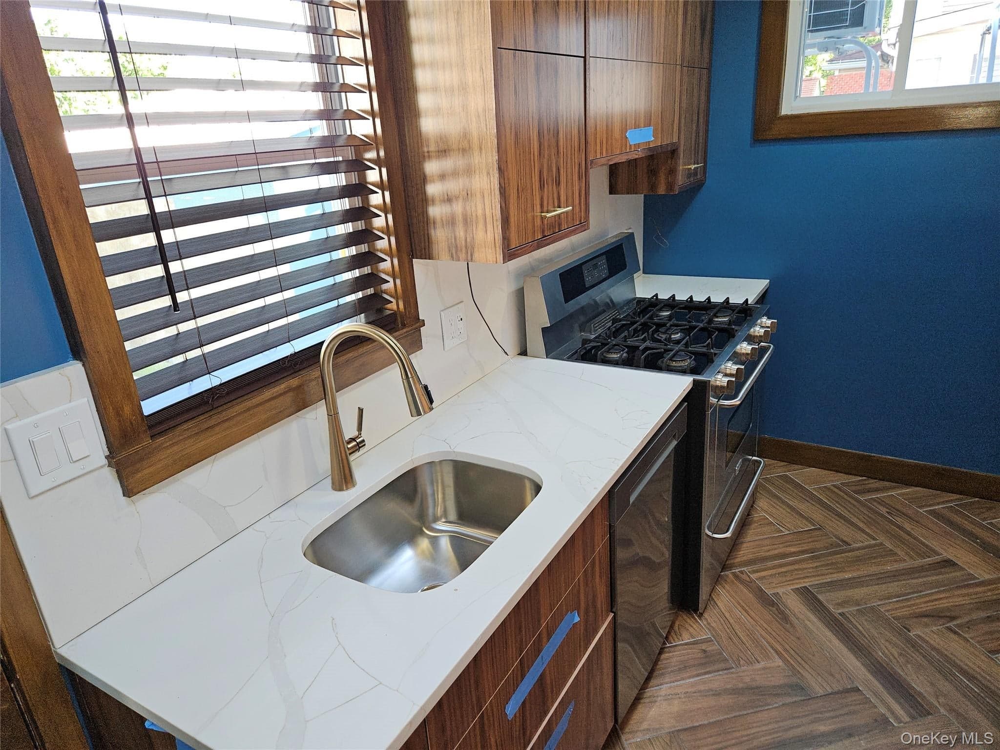 94 Briggs Avenue Unit: 1 thumbnail 15