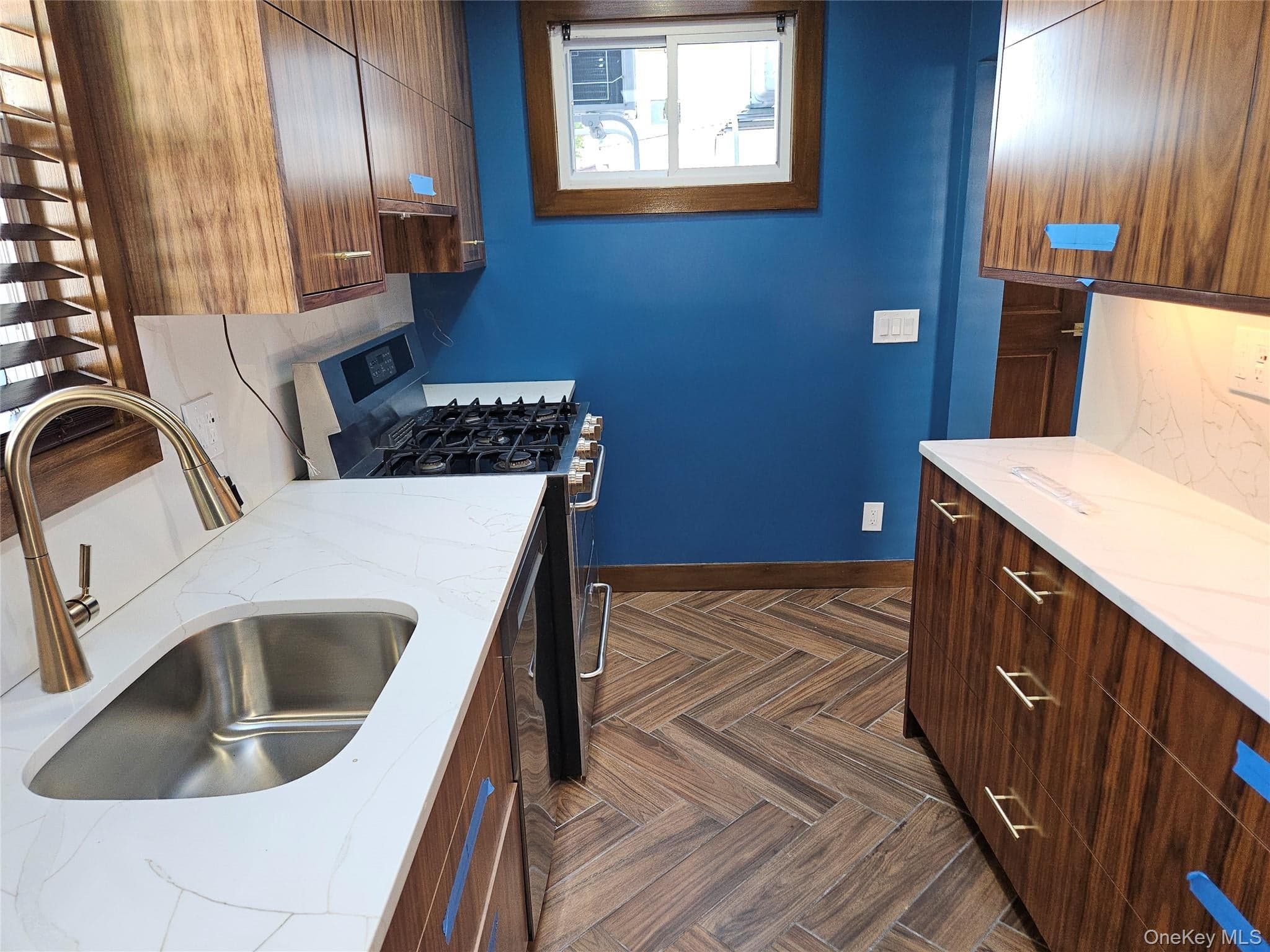 94 Briggs Avenue Unit: 1 thumbnail 14