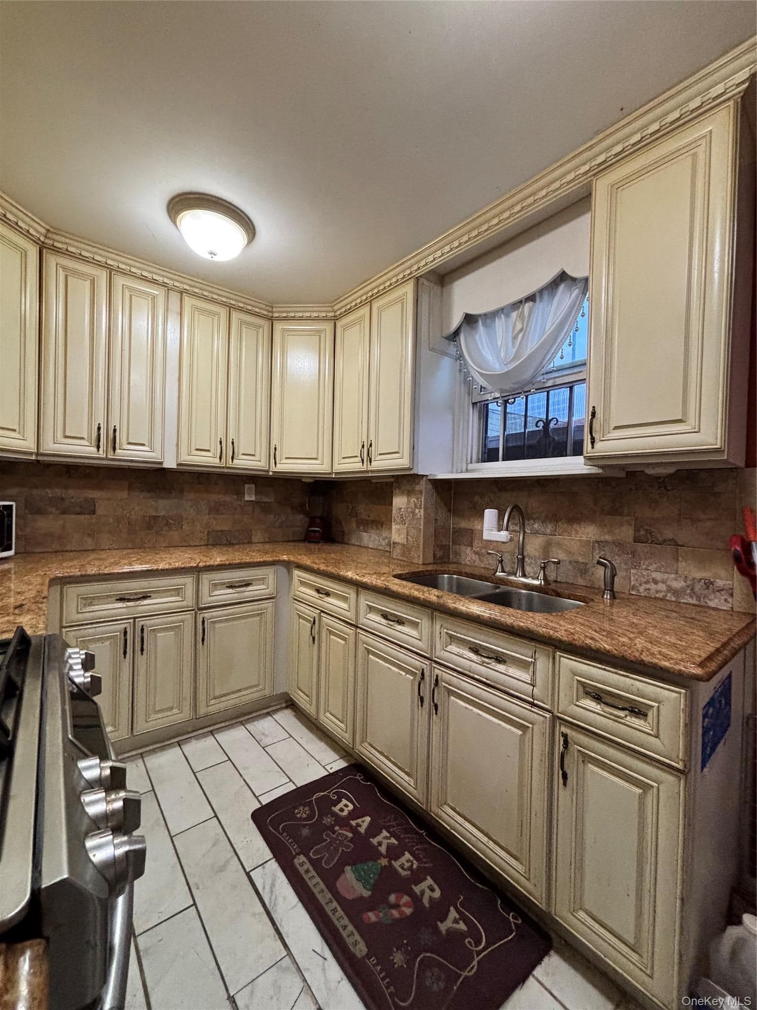 3614 Paulding Avenue thumbnail 6