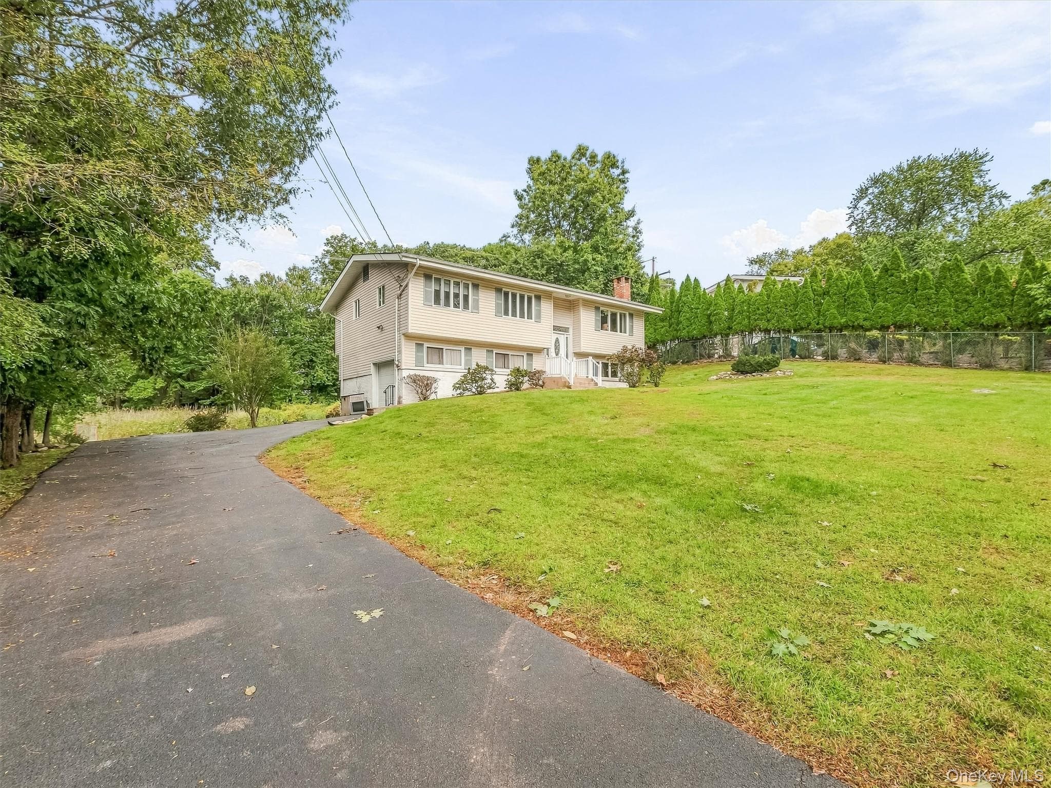 24 Dorchester Drive thumbnail 2