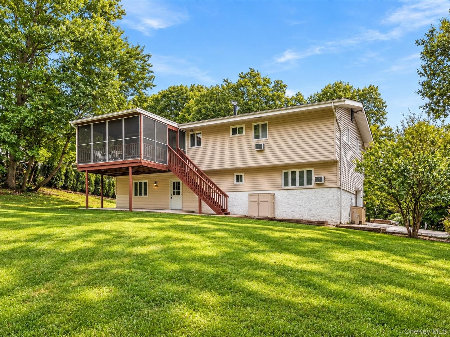 24 Dorchester Drive thumbnail 32