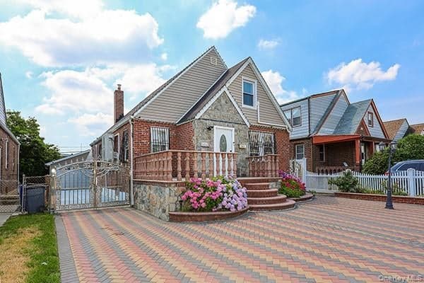 18348 Camden Avenue thumbnail 2