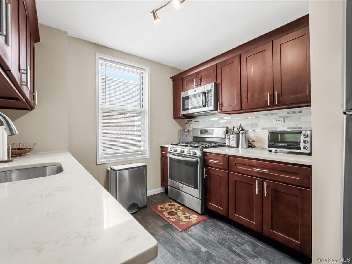 530 Dubois Avenue Unit: 2C thumbnail 8