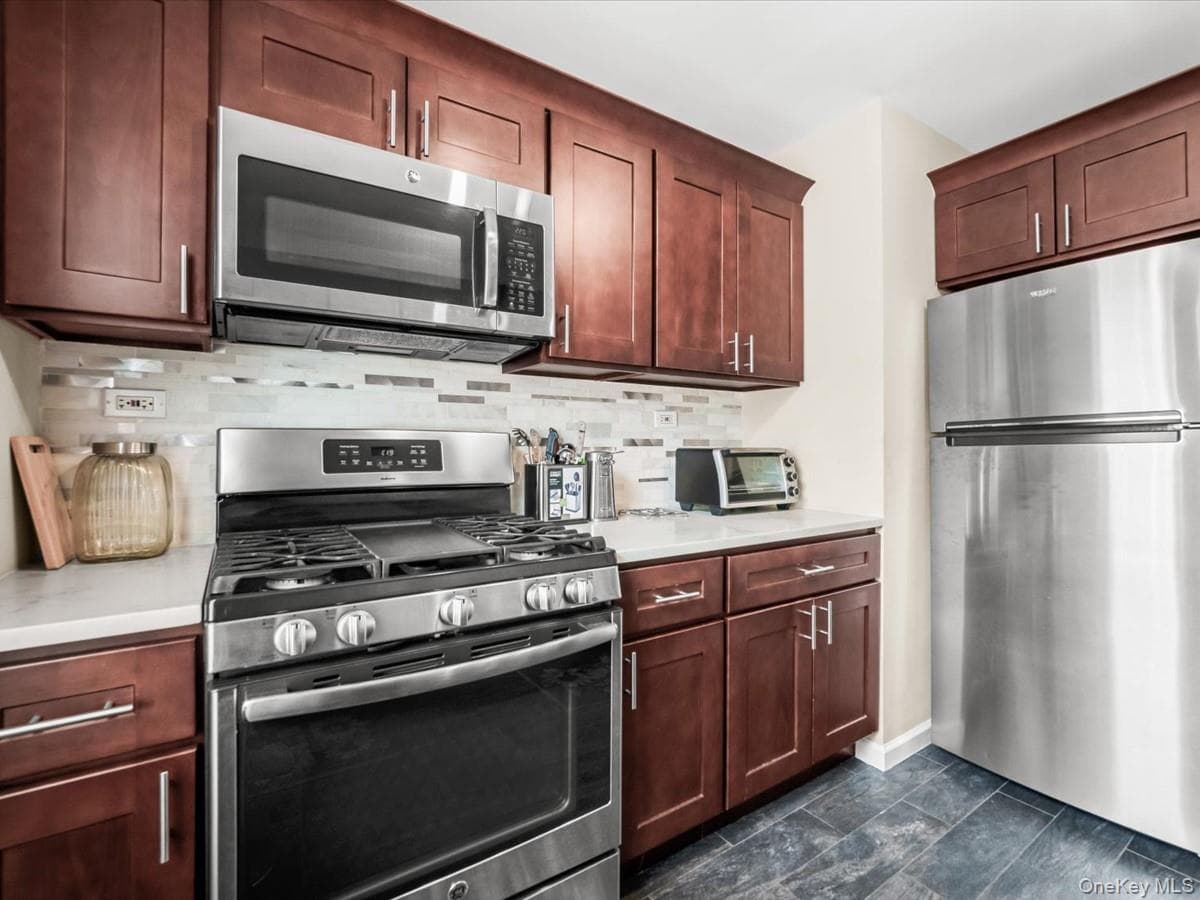 530 Dubois Avenue Unit: 2C thumbnail 10