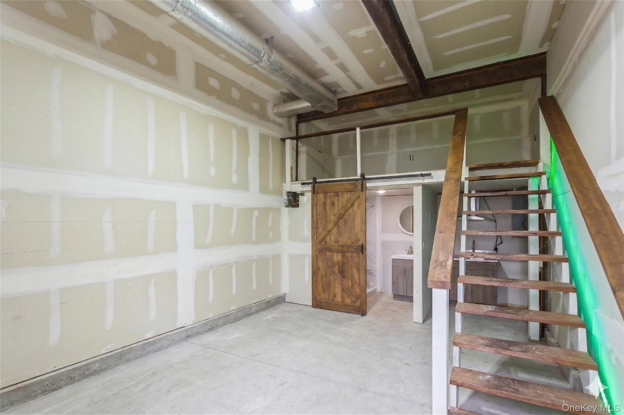 271 Arthur Street thumbnail 32