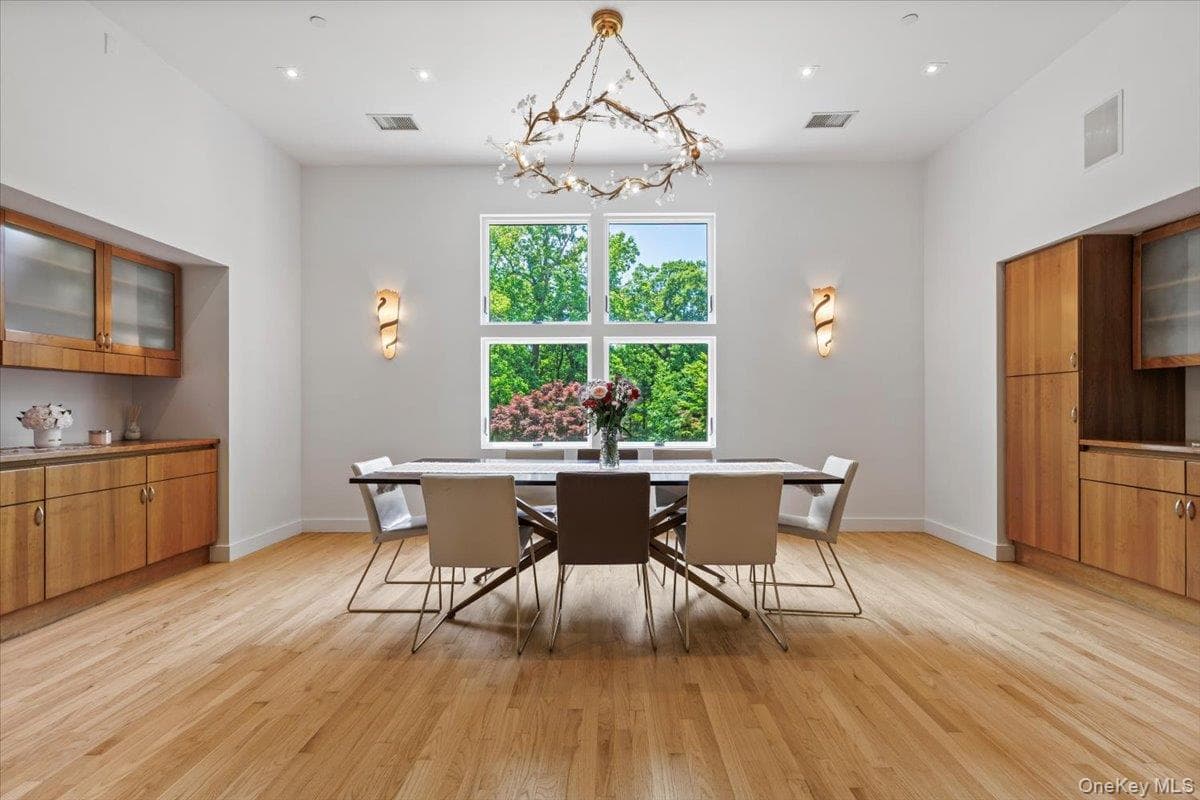 150 Pinecrest Drive thumbnail 8
