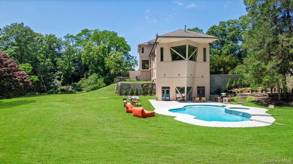 150 Pinecrest Drive thumbnail 41