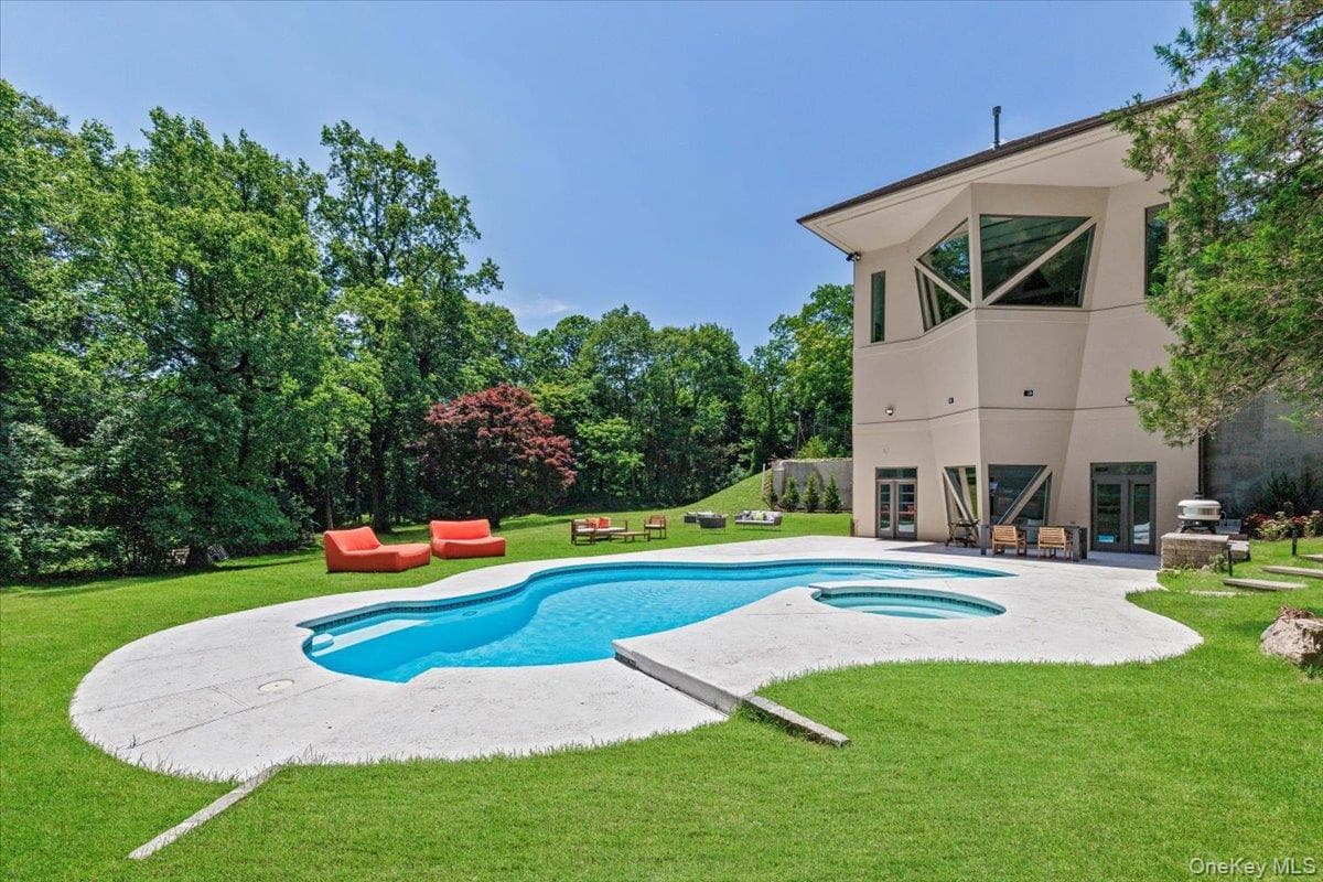 150 Pinecrest Drive thumbnail 39