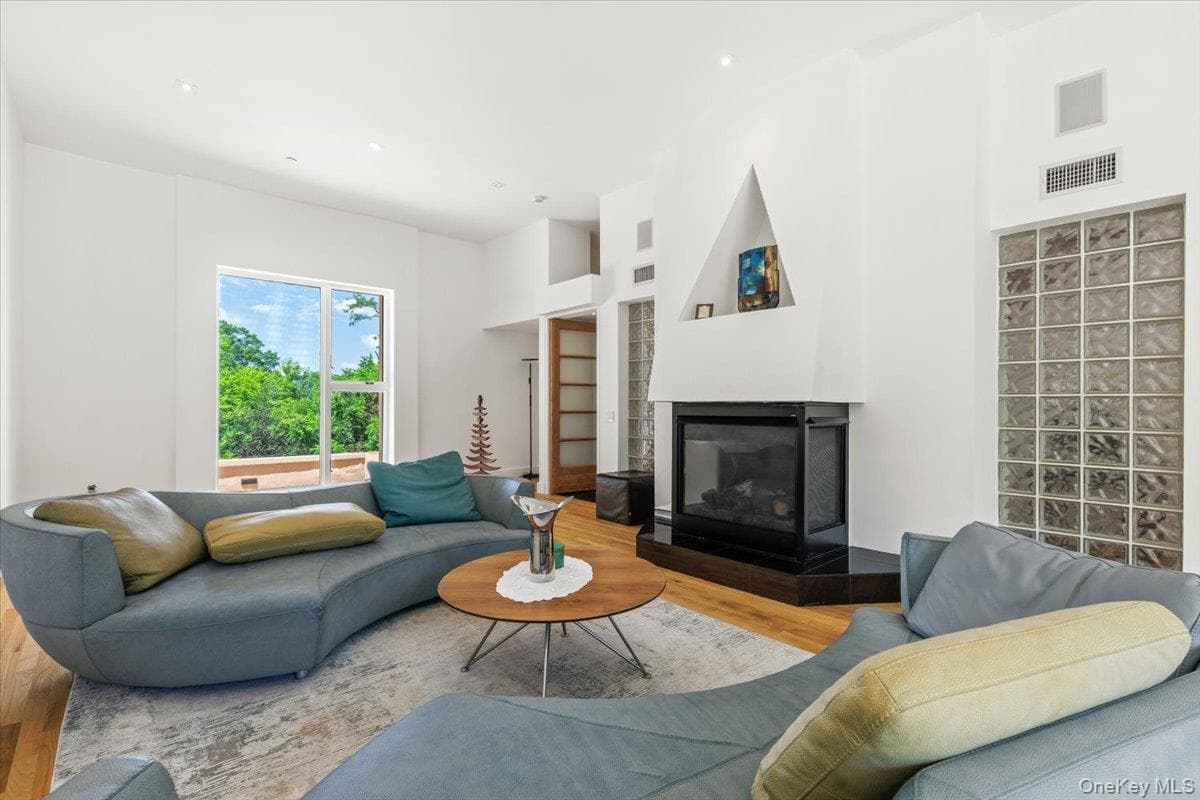 150 Pinecrest Drive thumbnail 16