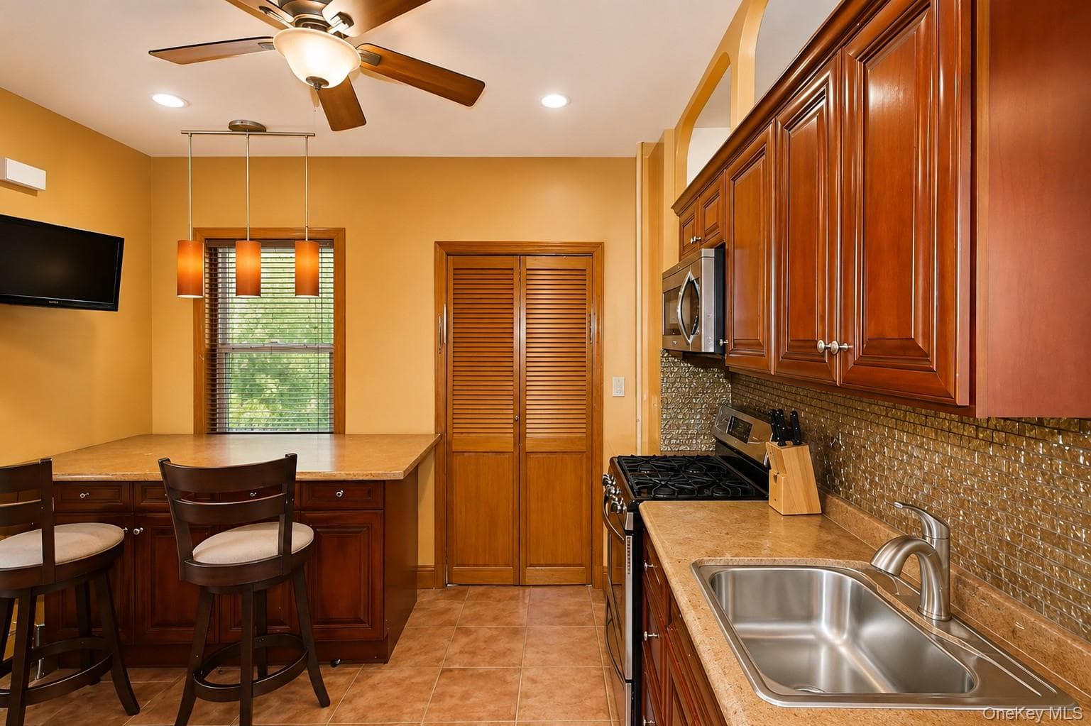 142 Beechwood Avenue thumbnail 6