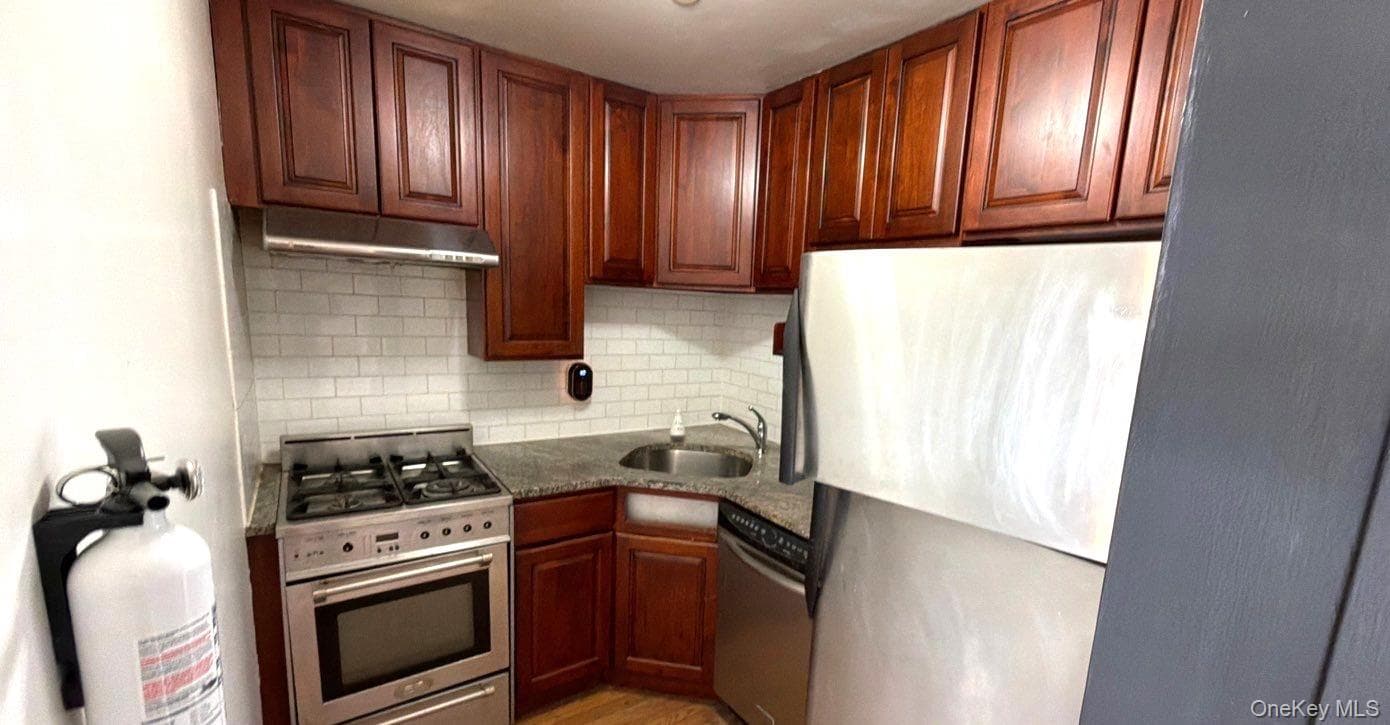 175-28 89th Avenue Unit: C thumbnail 5