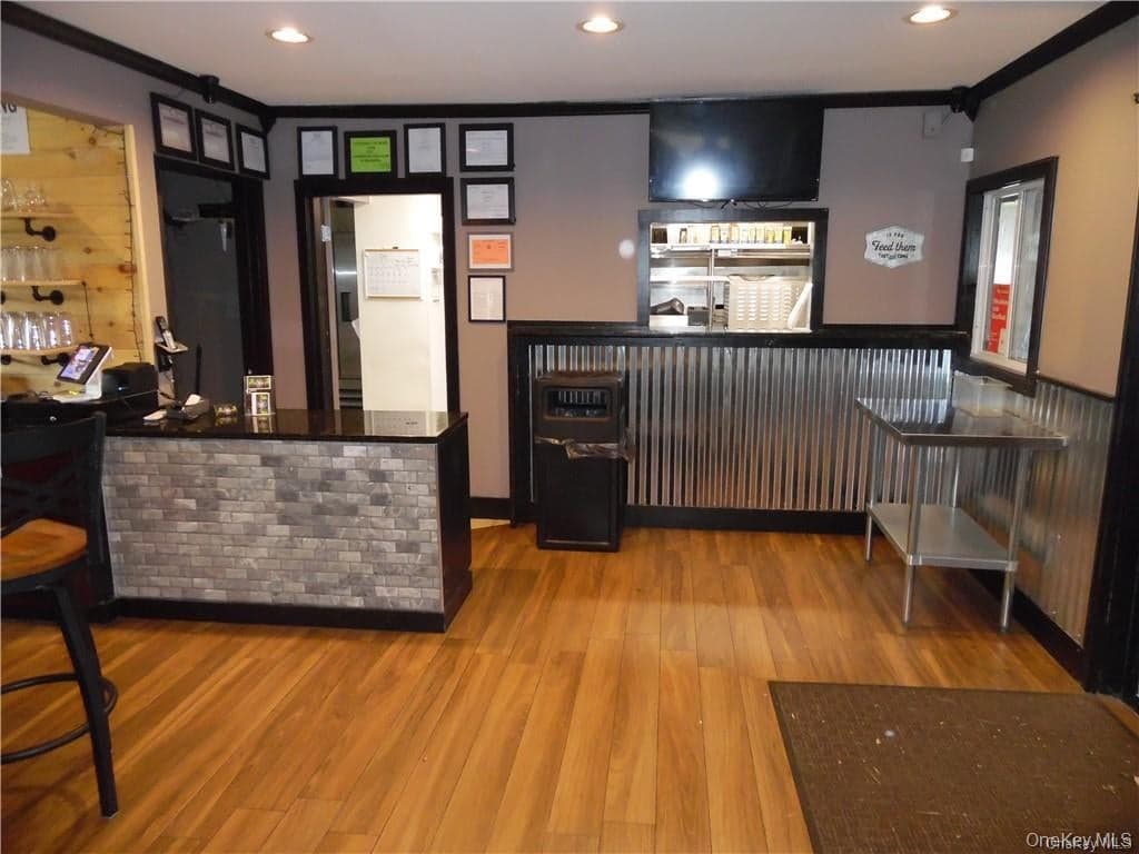 89 Sullivan Avenue thumbnail 9