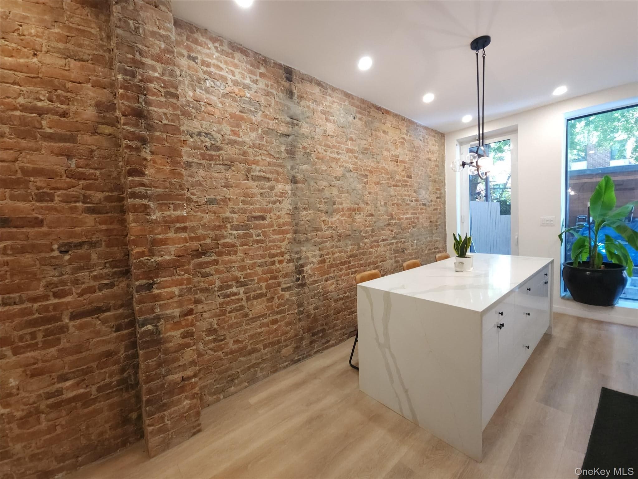 345 Quincy Street Unit: A thumbnail 4