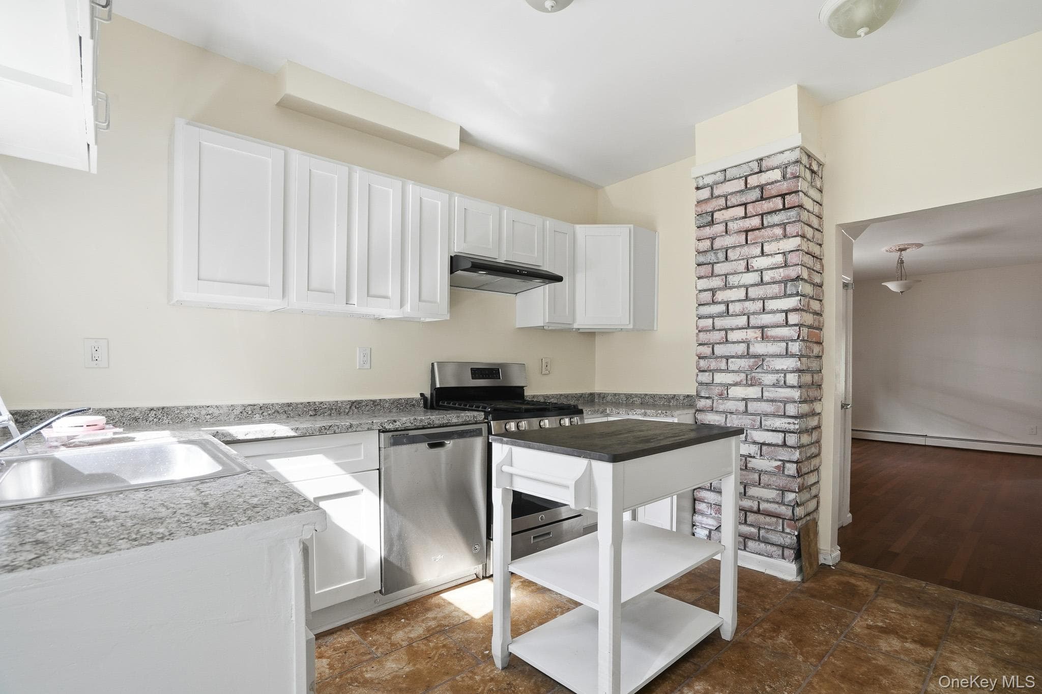 48 Parker Avenue thumbnail 13