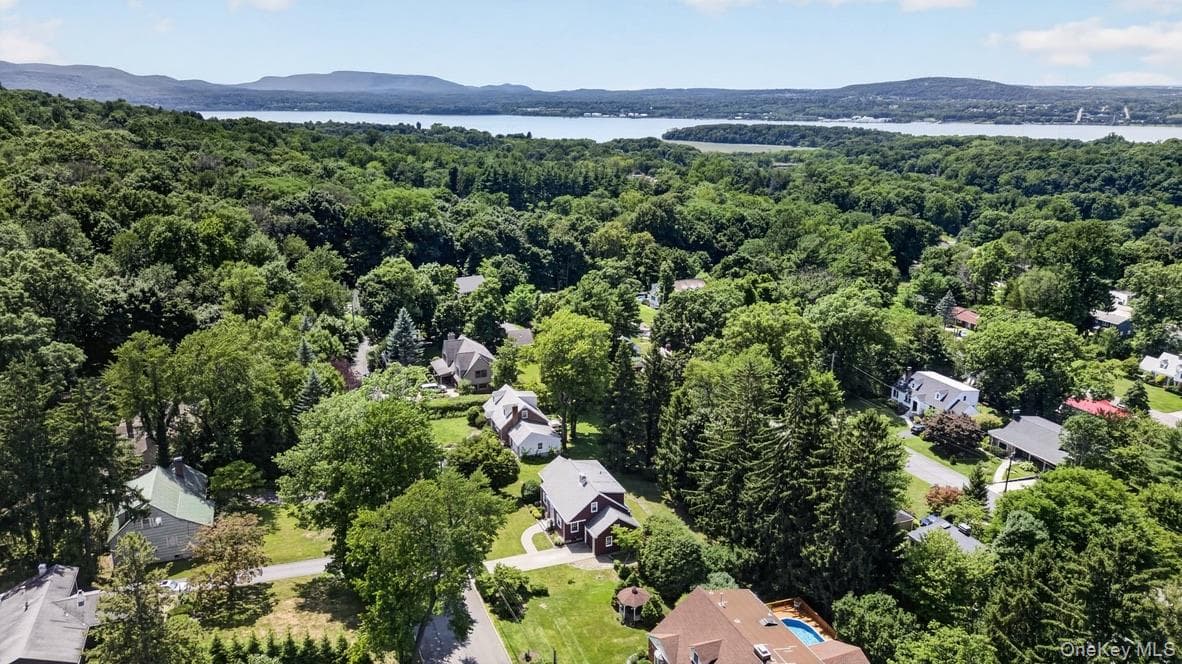 17 Pleasant View Avenue thumbnail 36