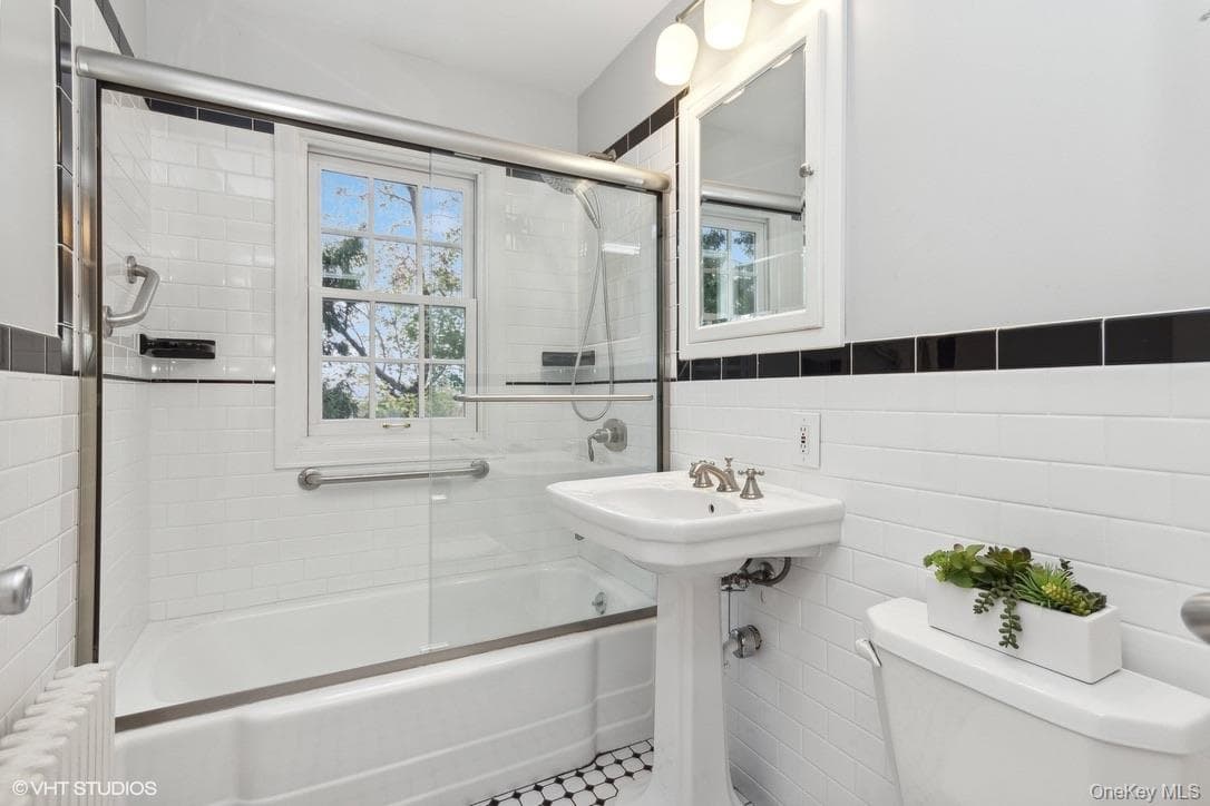 17 Pleasant View Avenue thumbnail 16