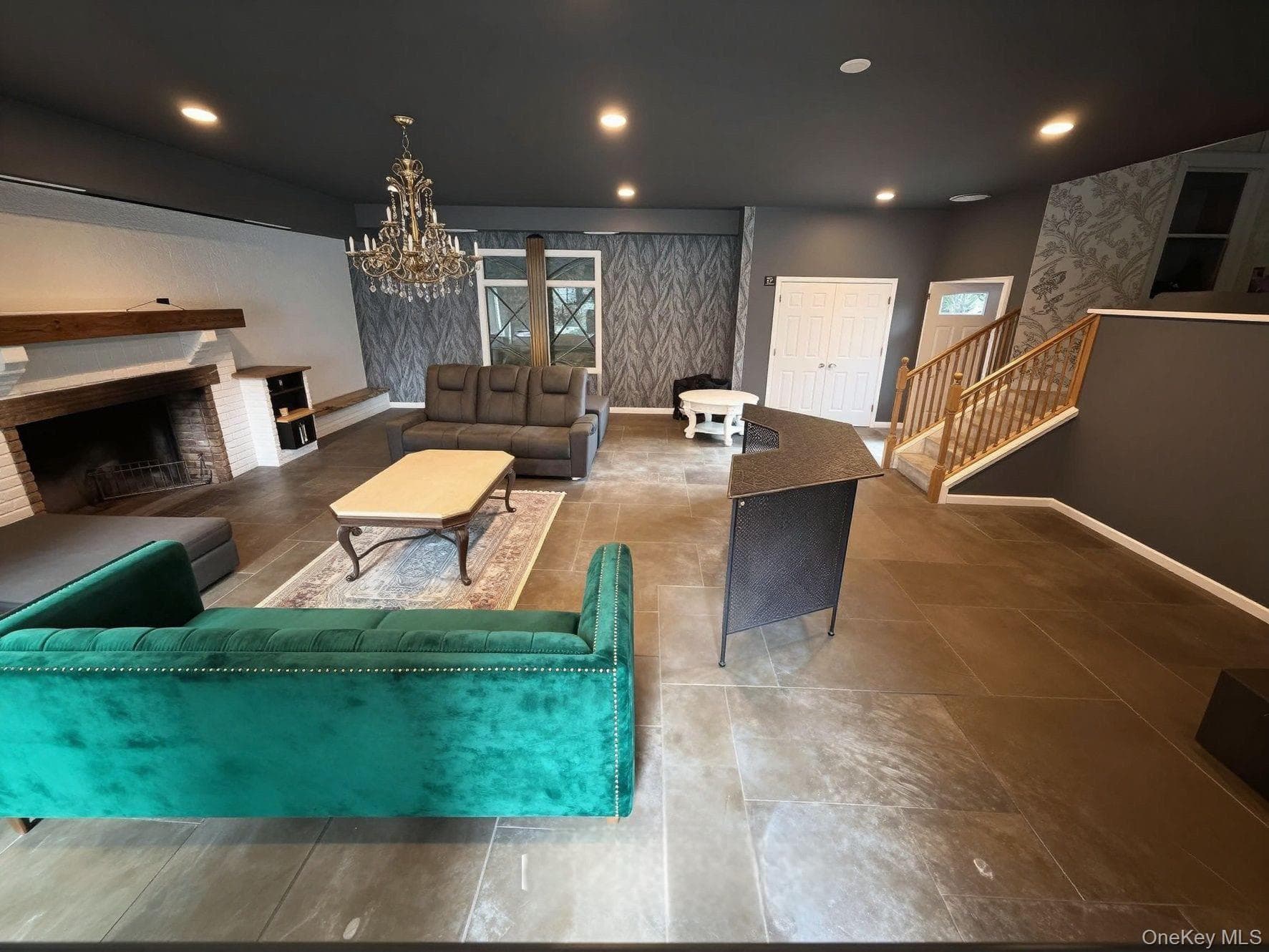 116 Carleton Avenue thumbnail 5