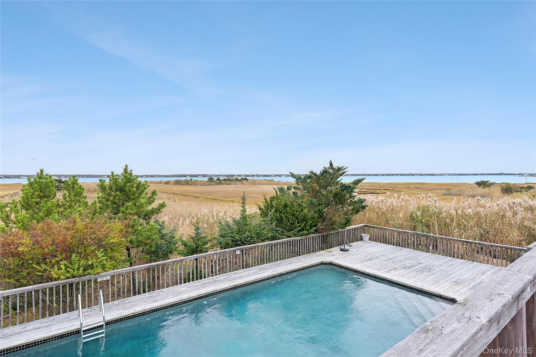 542 Dune Road thumbnail 16