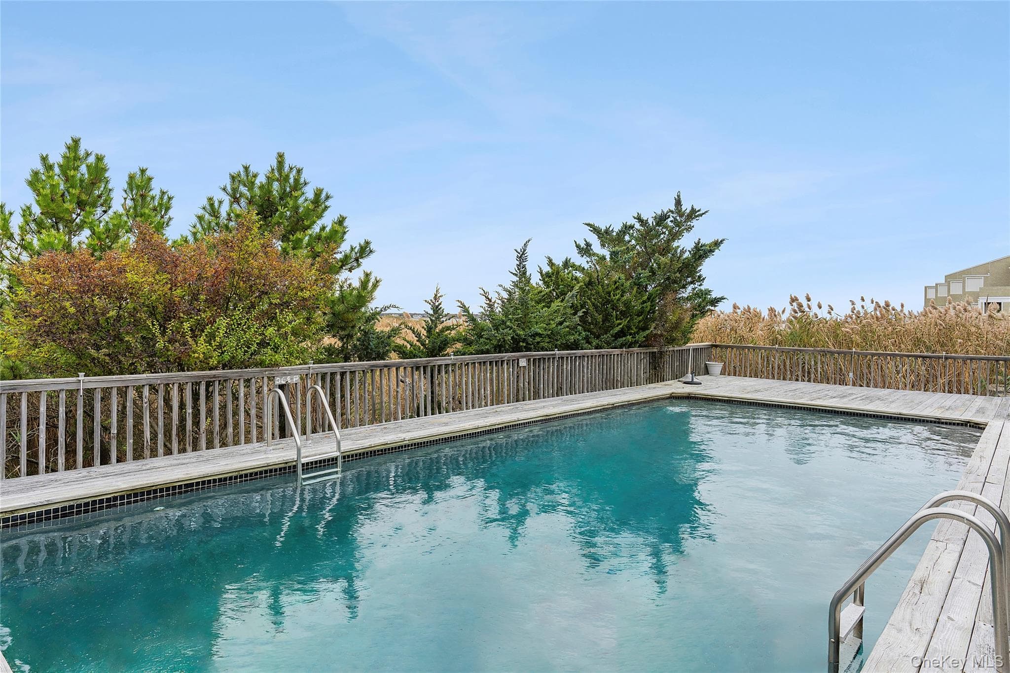 542 Dune Road thumbnail 14