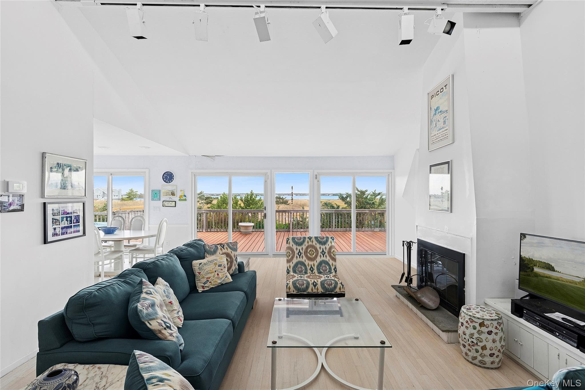 542 Dune Road thumbnail 4