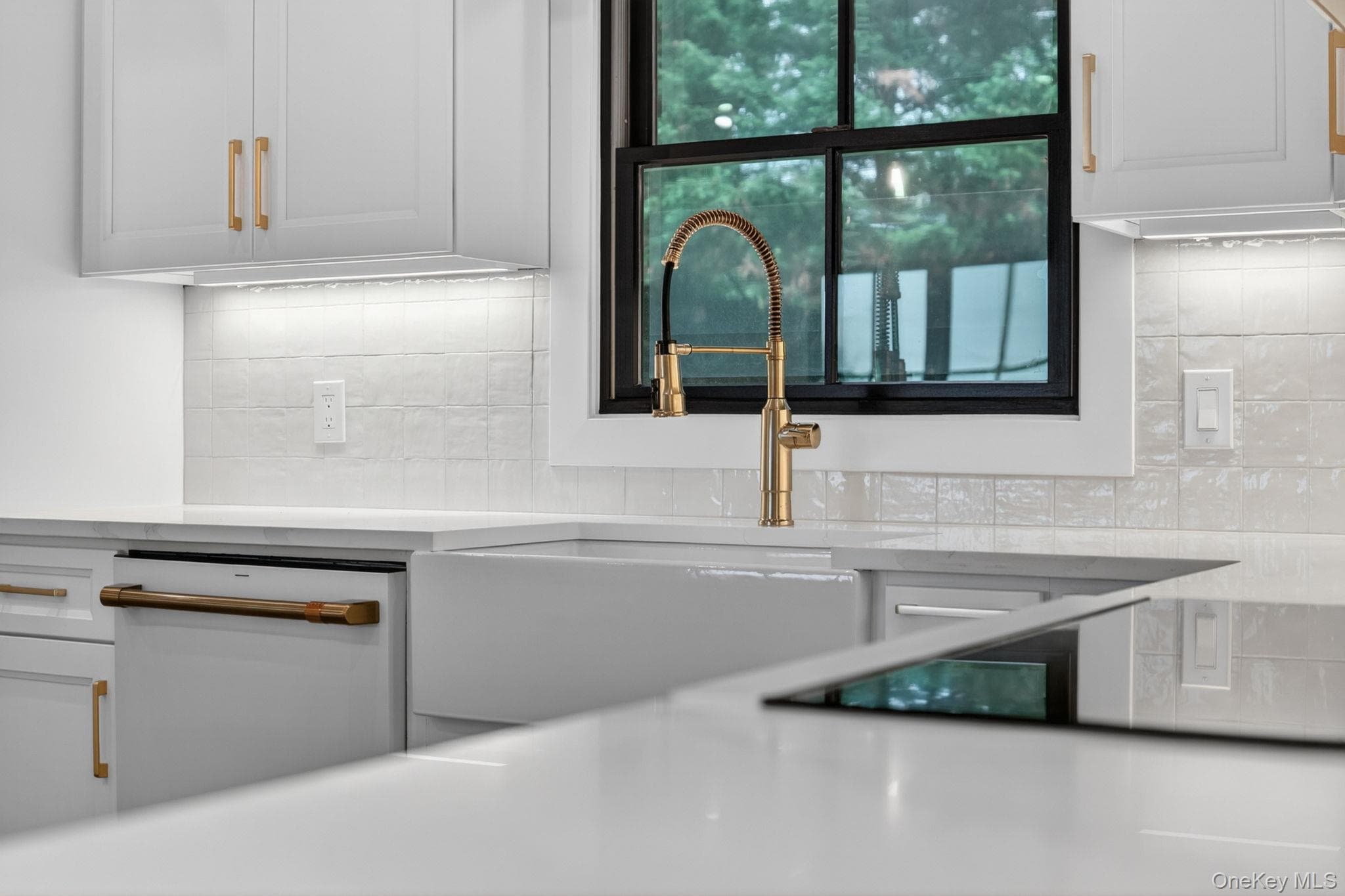 85 Kenneth Avenue thumbnail 11