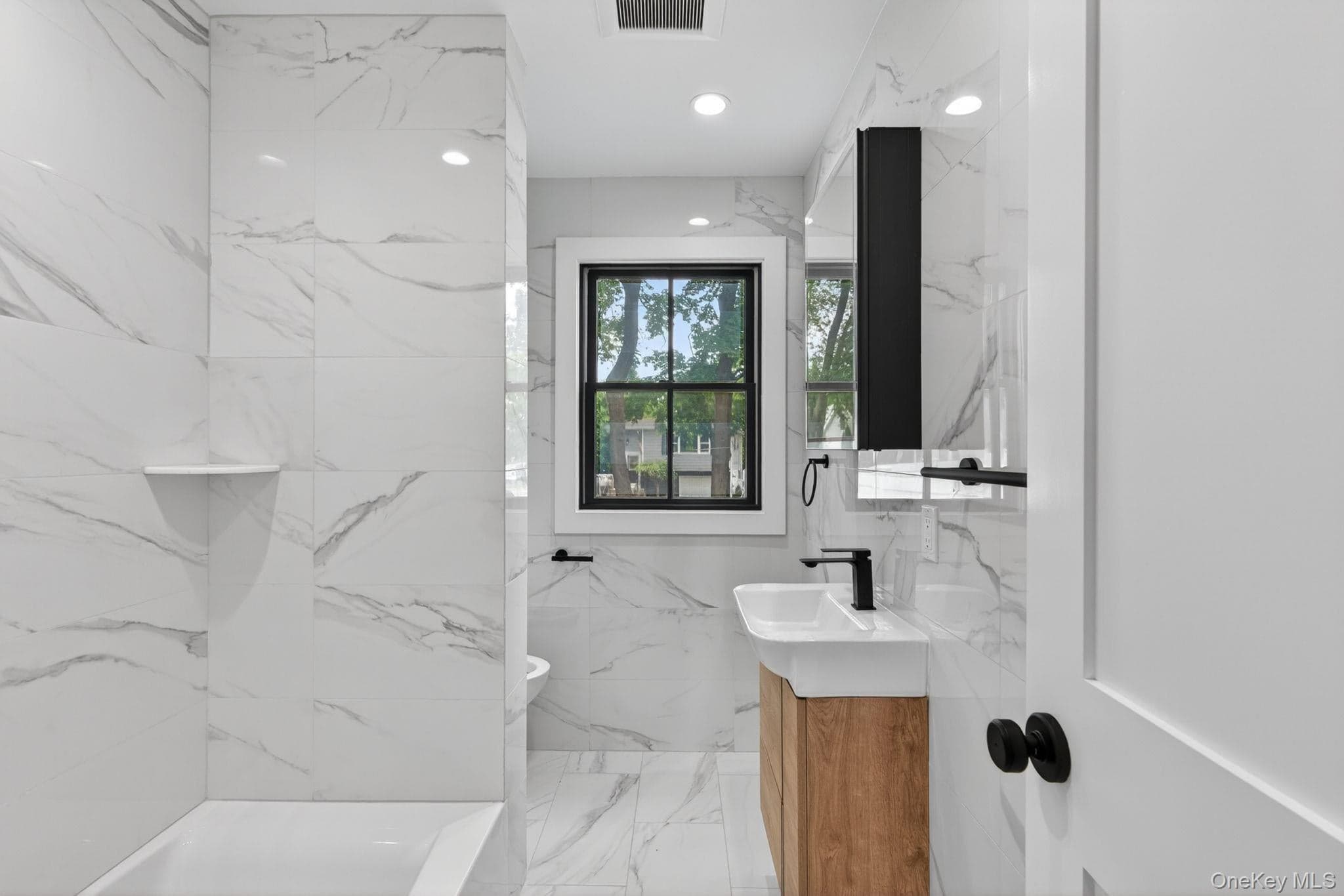85 Kenneth Avenue thumbnail 20