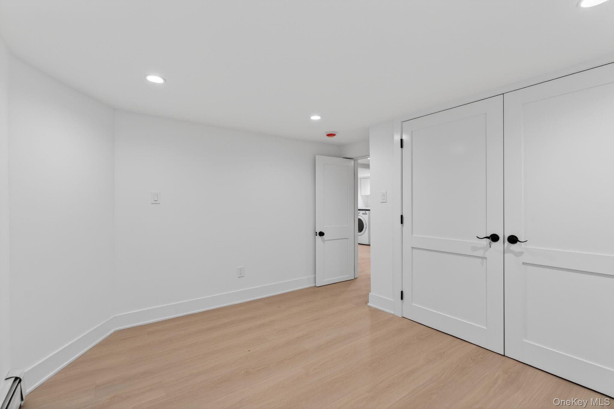 85 Kenneth Avenue thumbnail 28