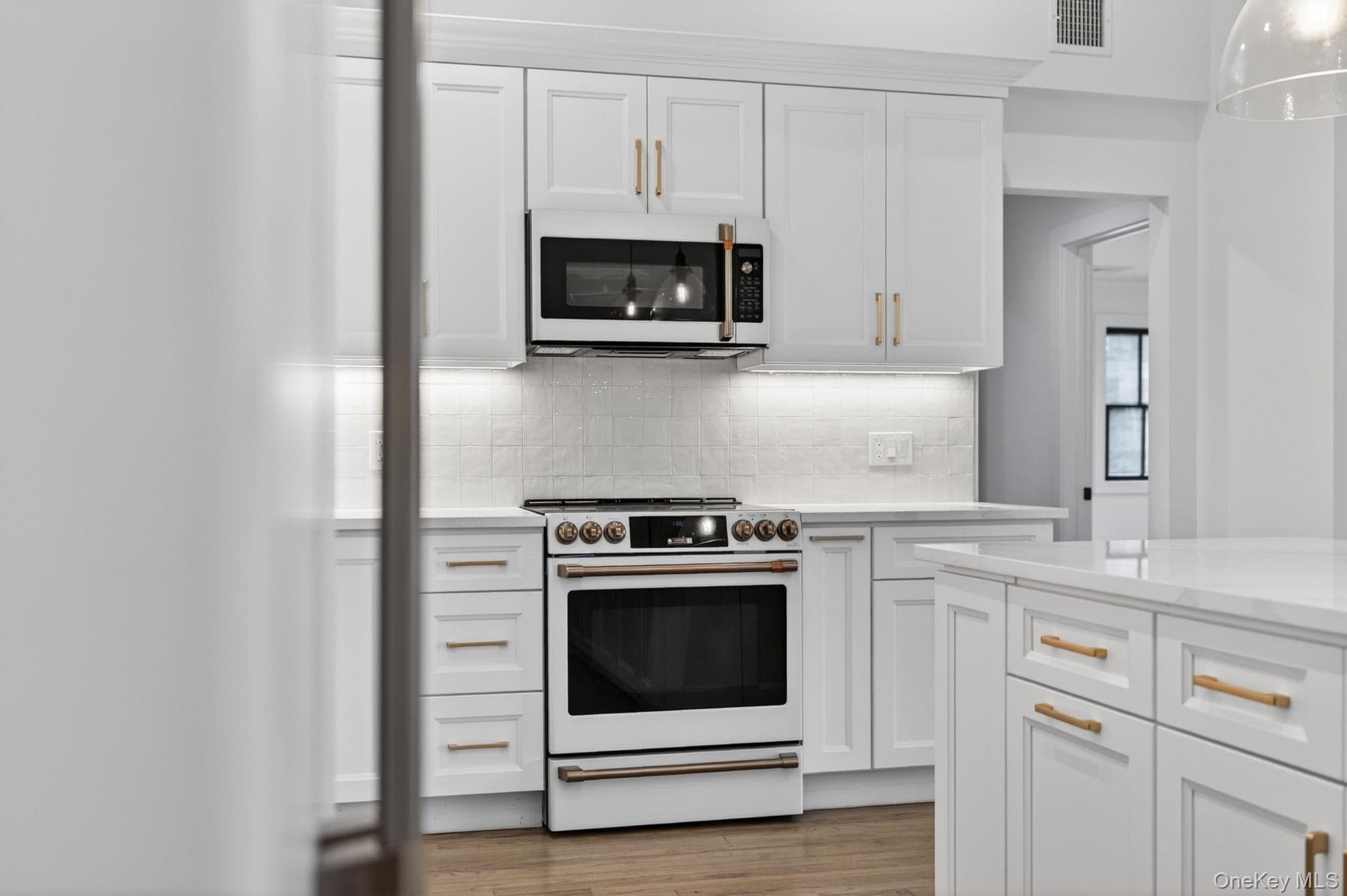85 Kenneth Avenue thumbnail 12