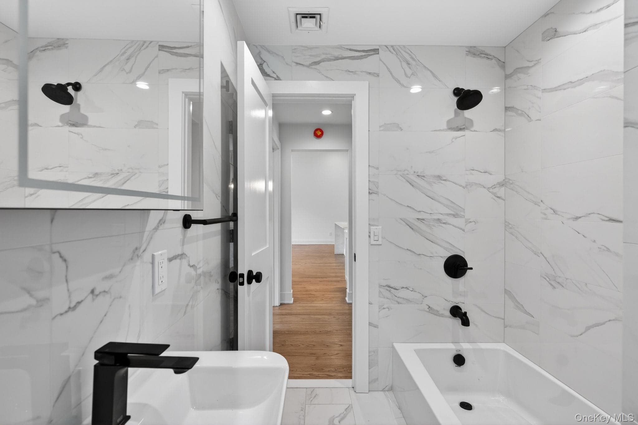 85 Kenneth Avenue thumbnail 21