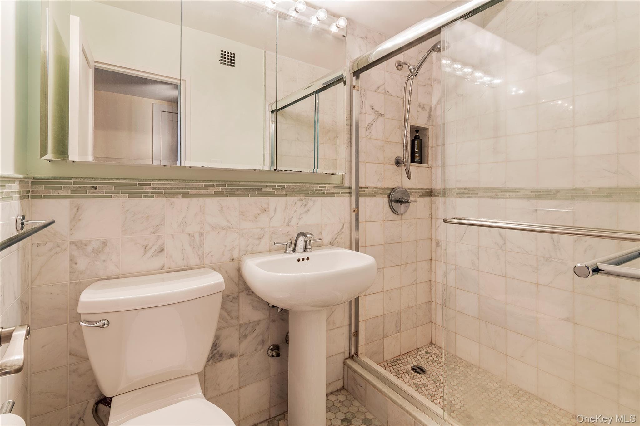 3935 Blackstone Avenue Unit: 8B thumbnail 7