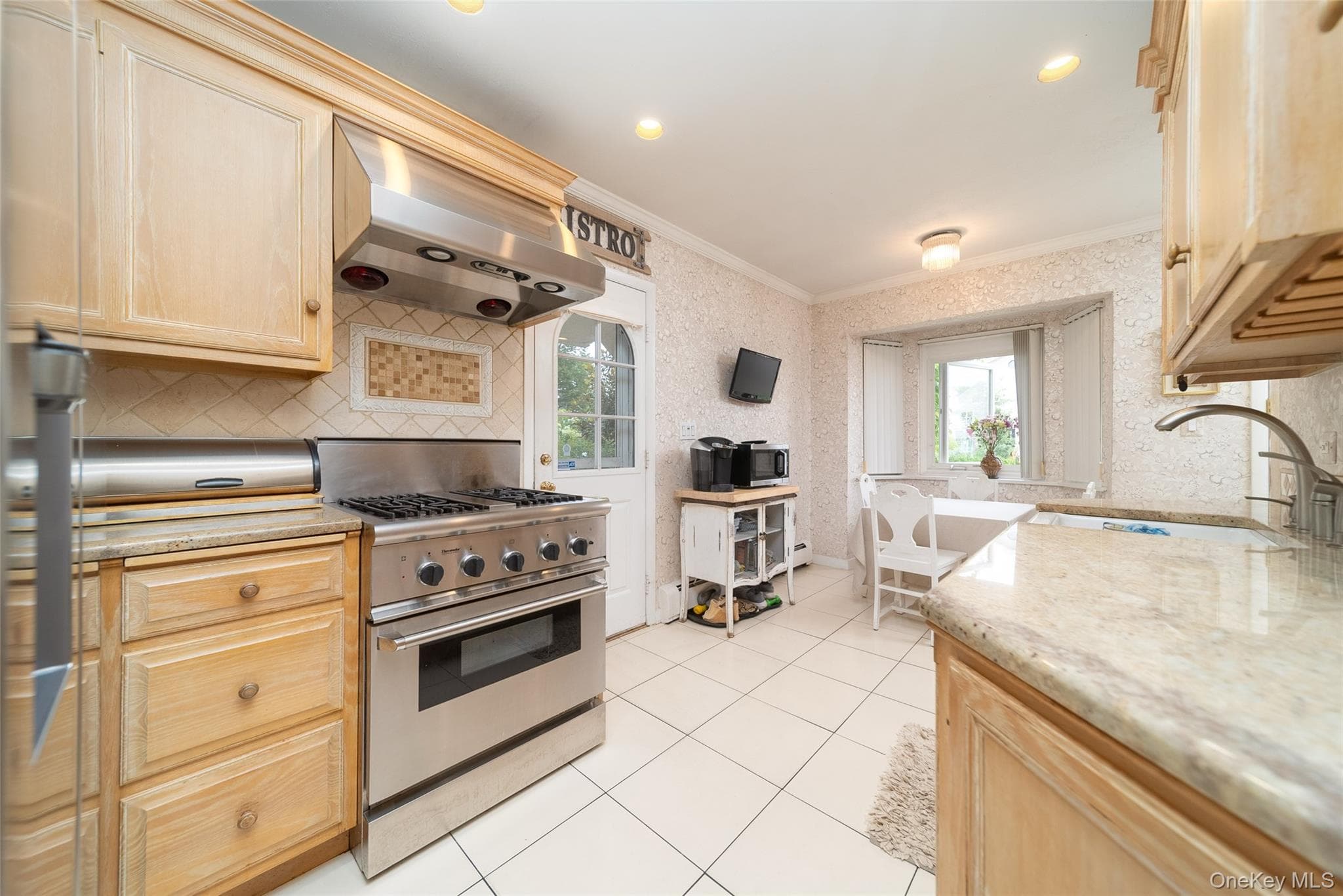 145-67 5th Avenue thumbnail 4