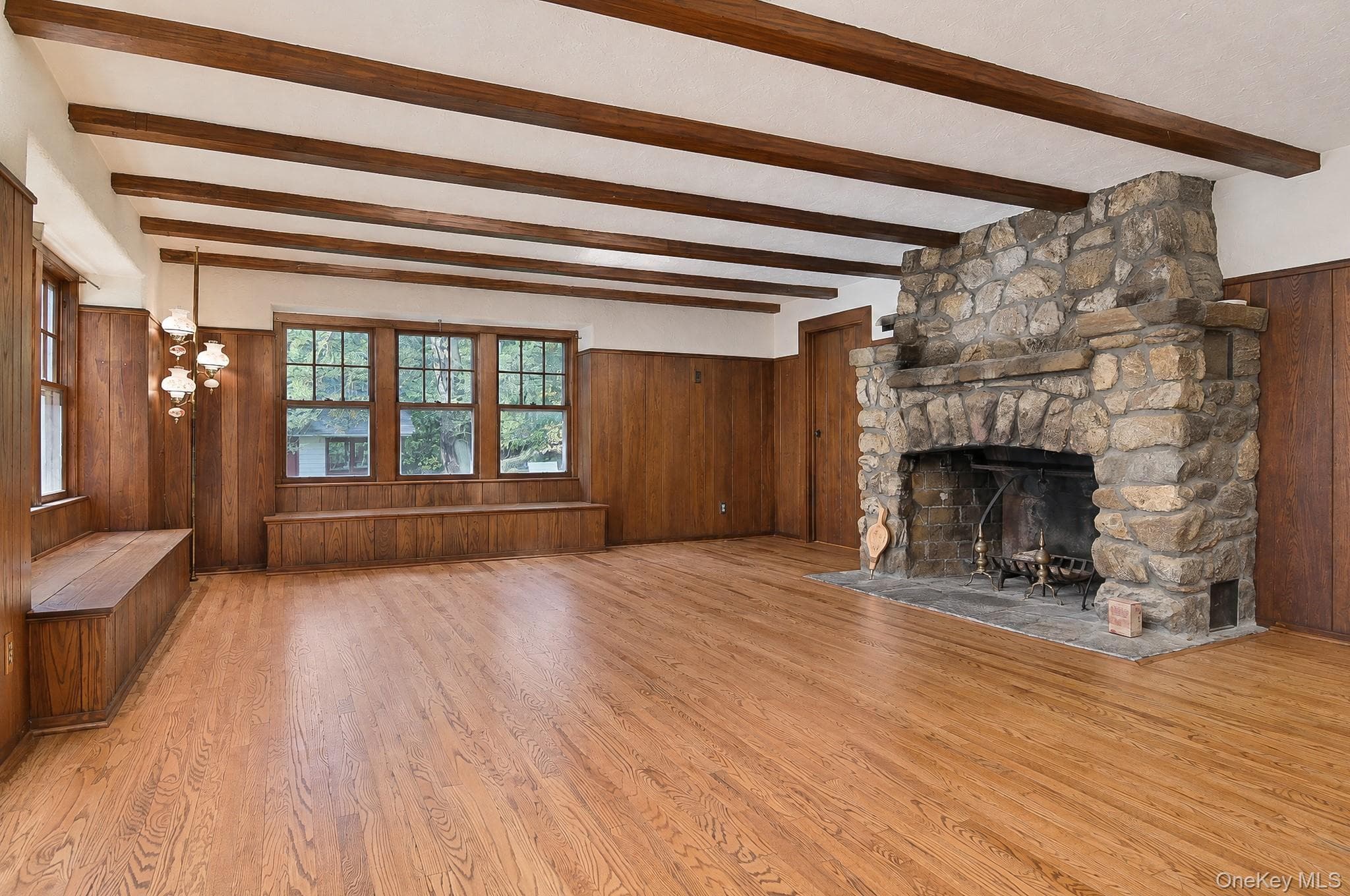 363 State Route 37 Ct, New Fairfield