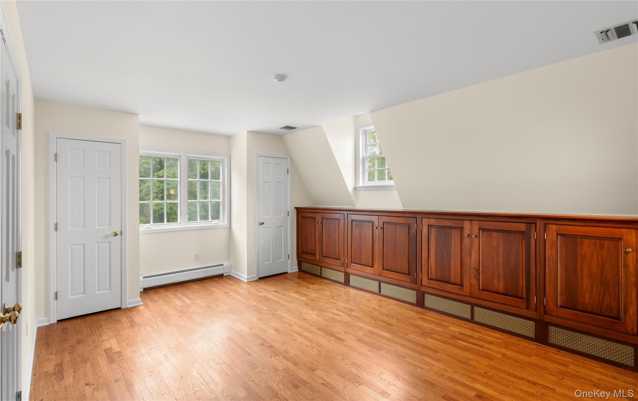 102 Birchwood Avenue thumbnail 28