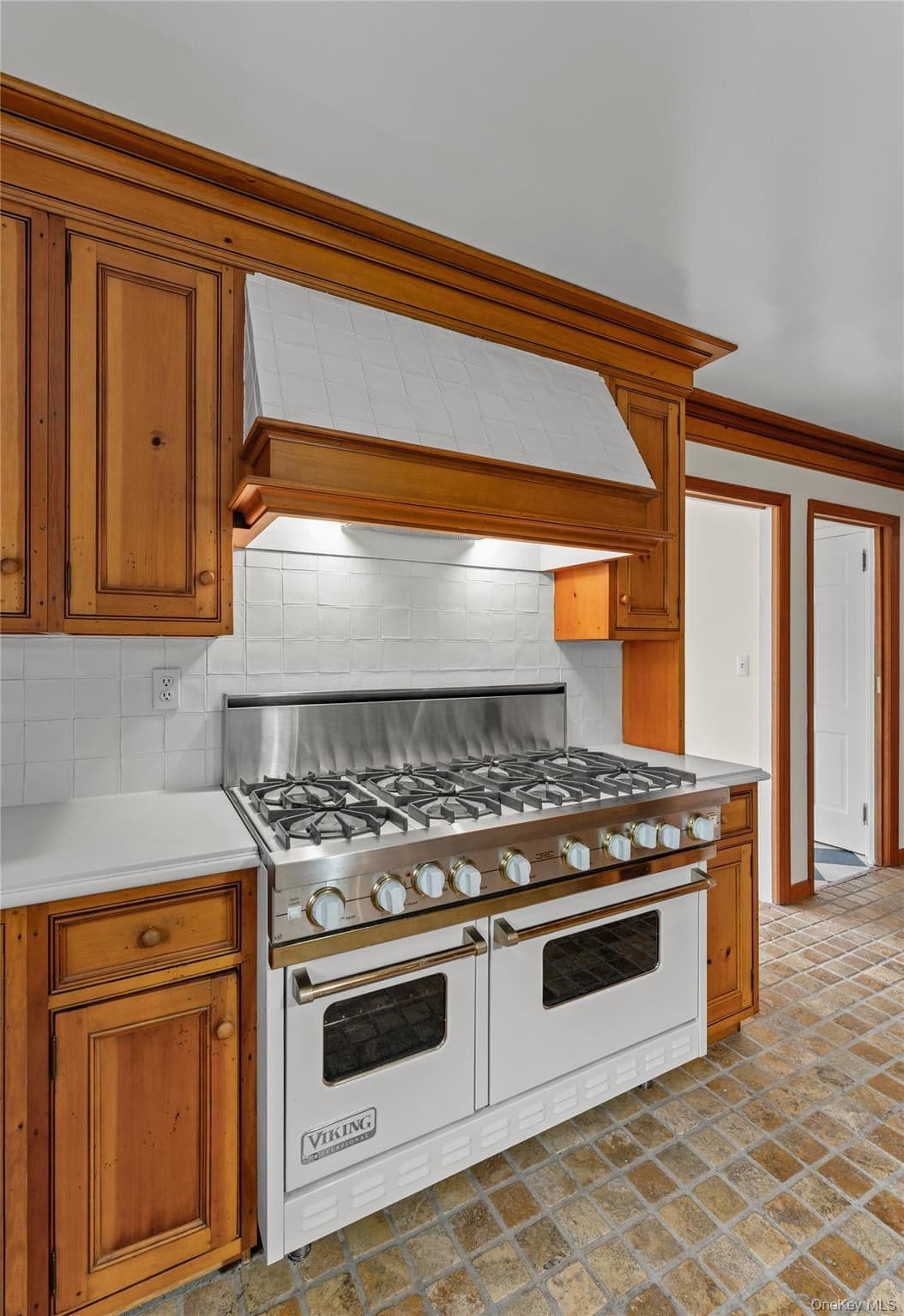 102 Birchwood Avenue thumbnail 21
