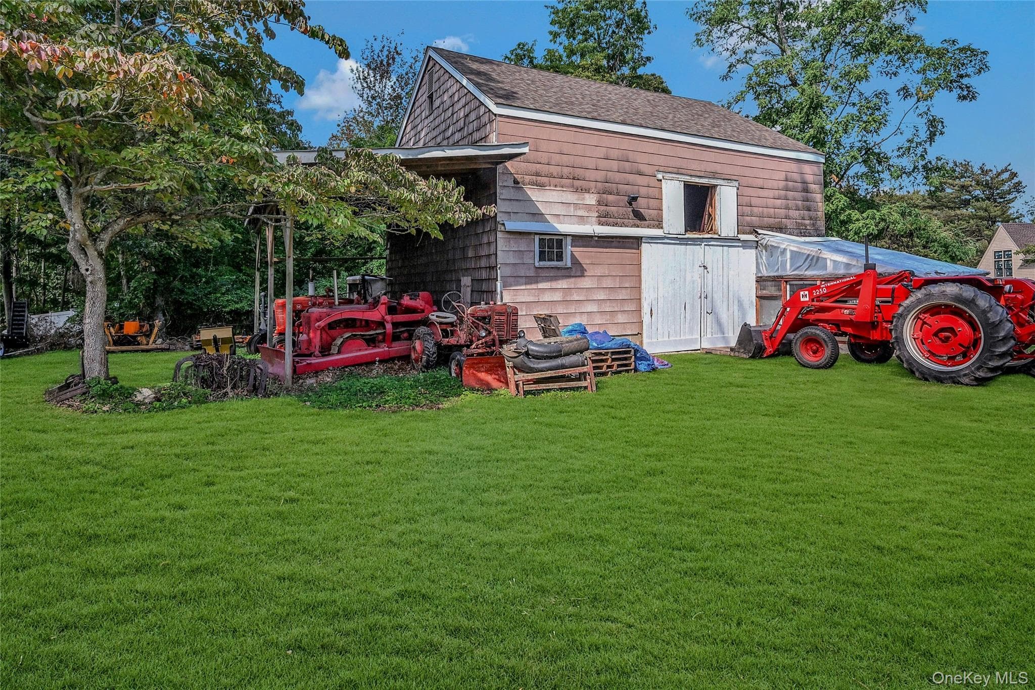 147 N Country Road thumbnail 14