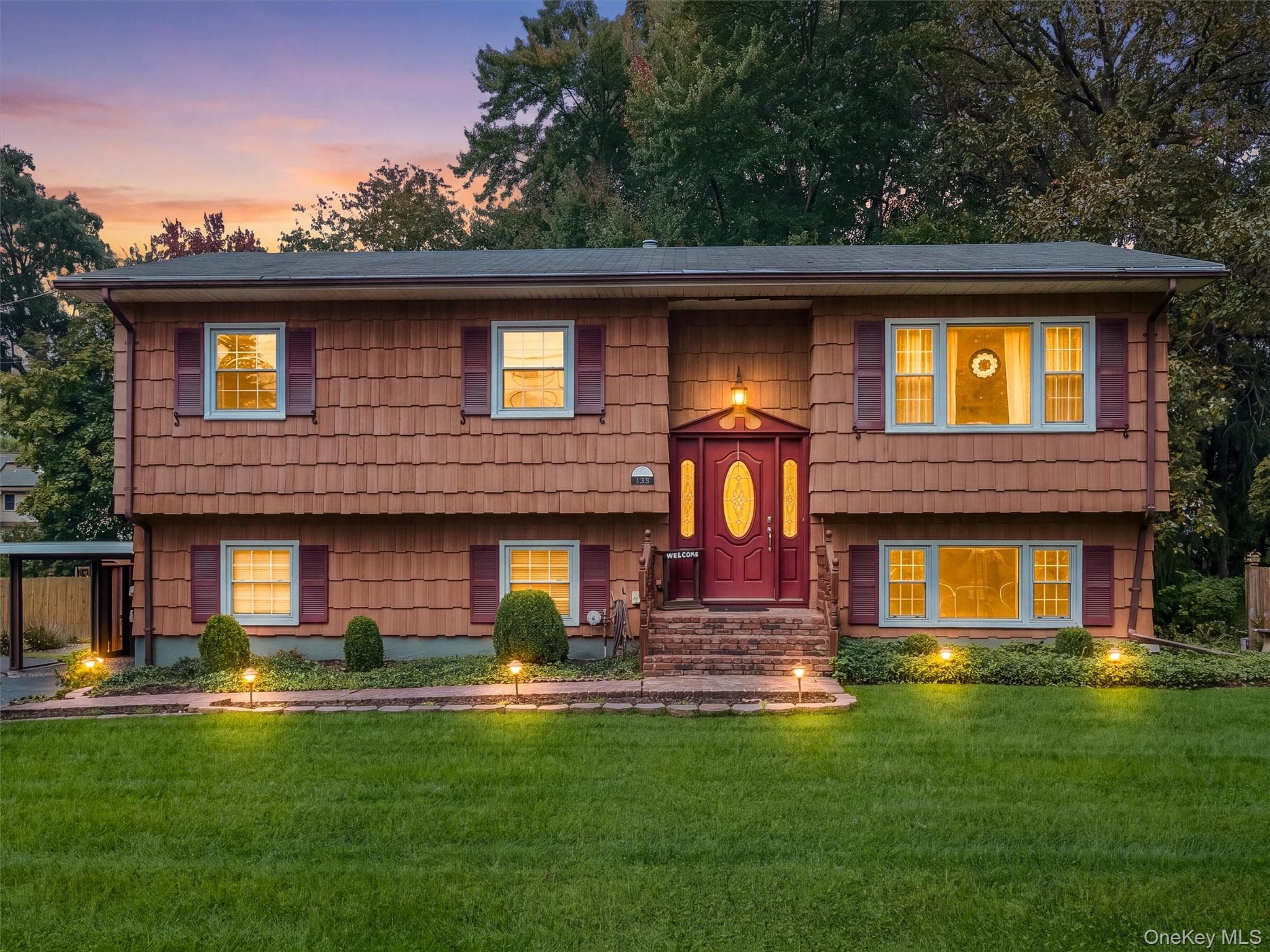 131 Sleepy Hollow Lane photo 1