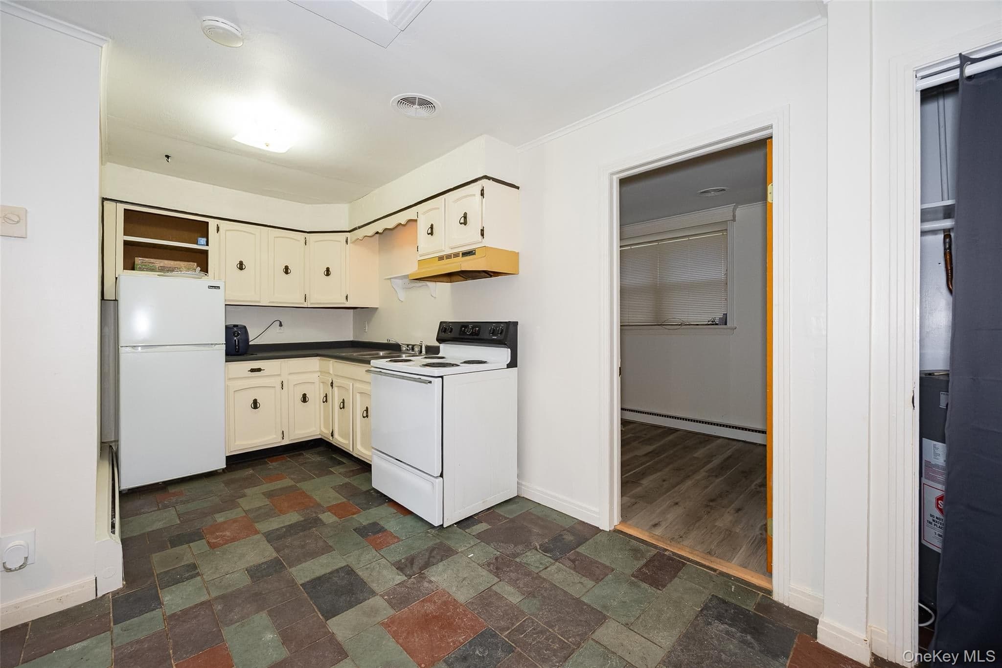 81 Vineyard Avenue thumbnail 46