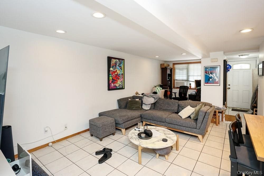 25-30 36th Avenue thumbnail 19