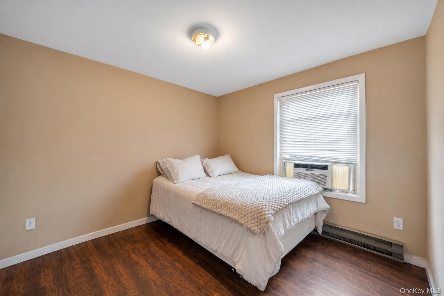 20 E Pine Street thumbnail 19