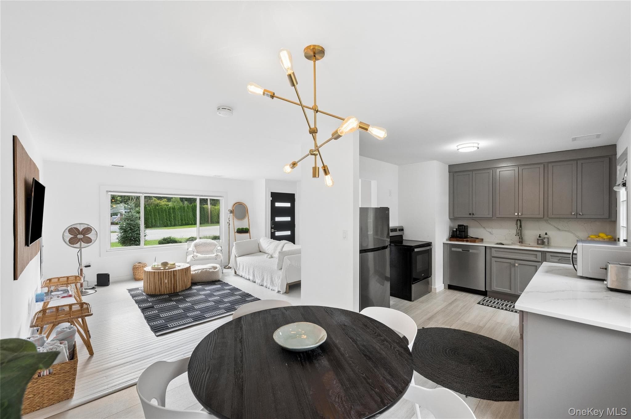 138 W Tiana Road thumbnail 5