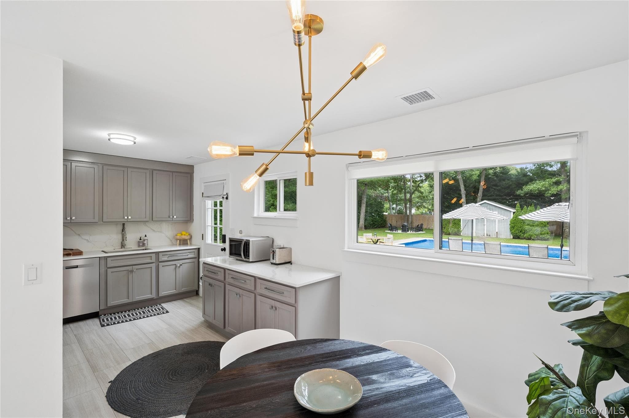 138 W Tiana Road thumbnail 8